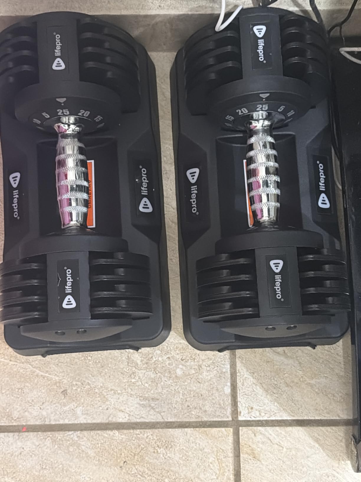 Lifepro Adjustable Dumbbells Set - Quick-Adjust Space-Saving Weights with Anti-Slip Handle for Home Gym Strength Training customer photo 2