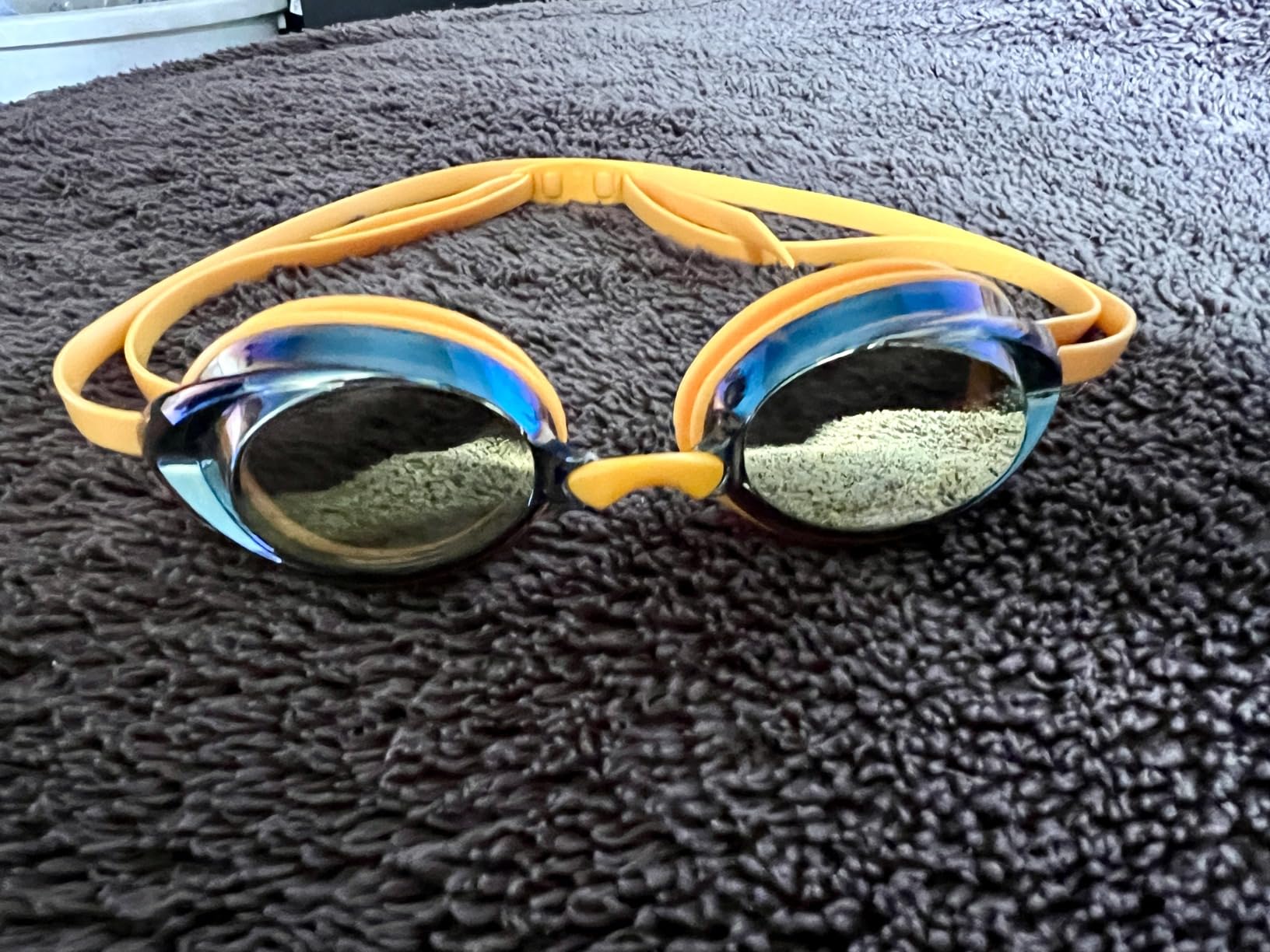 Speedo Swim Goggles Mirrored Vanquisher 2.0 customer photo 2
