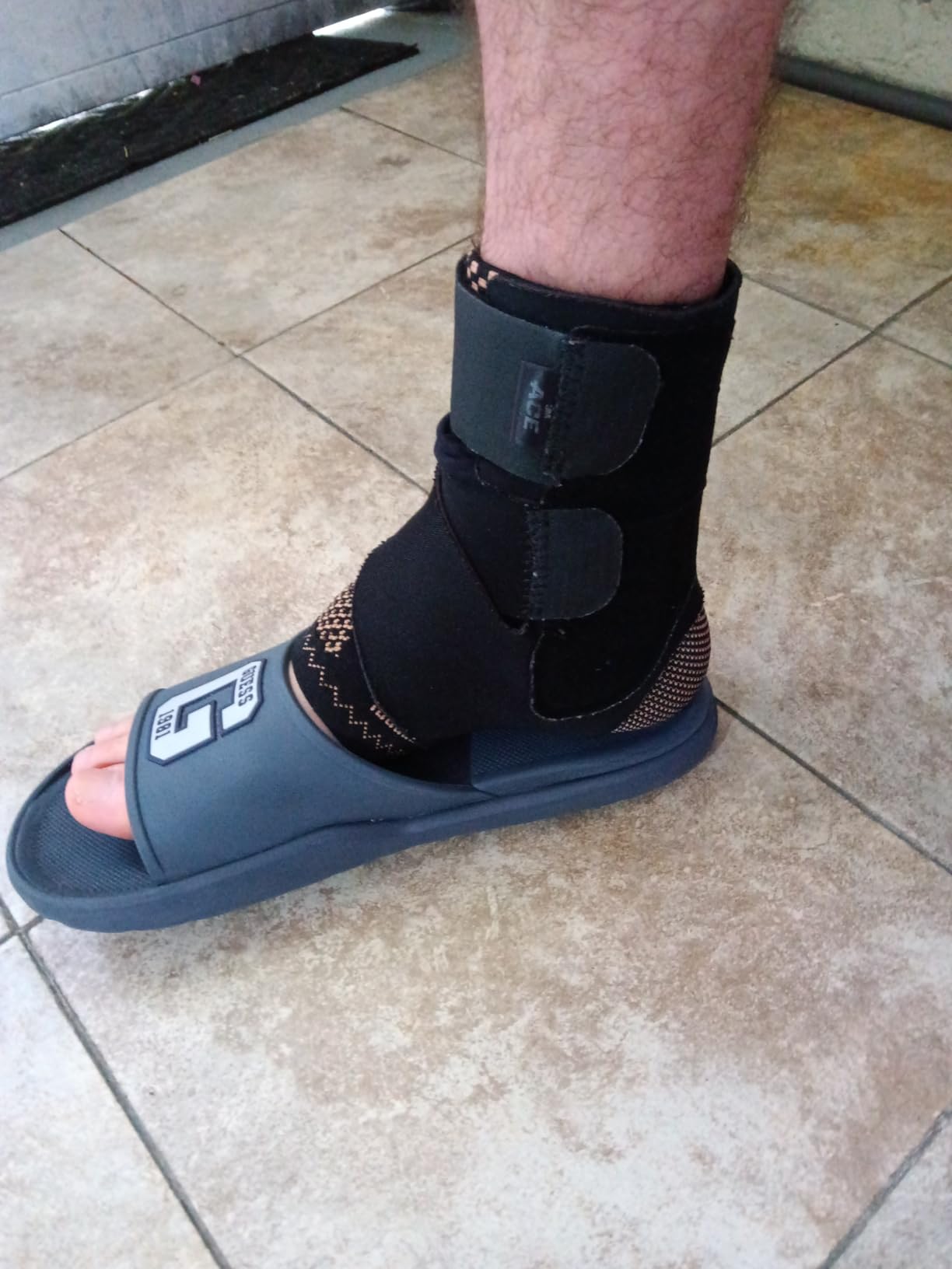ACE Deluxe Ankle Stabilizer, Adjustable, Black, 1/Pack customer photo 2