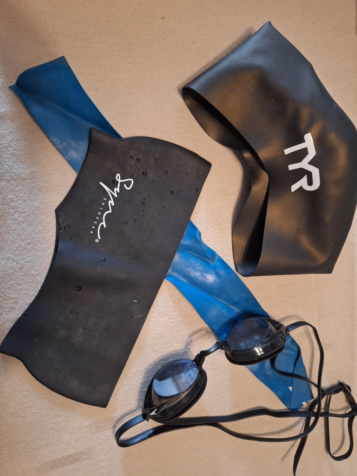 TYR Adult Long Hair Swim Cap - Wrinkle-Free Silicone Athletic Headwear customer photo 1