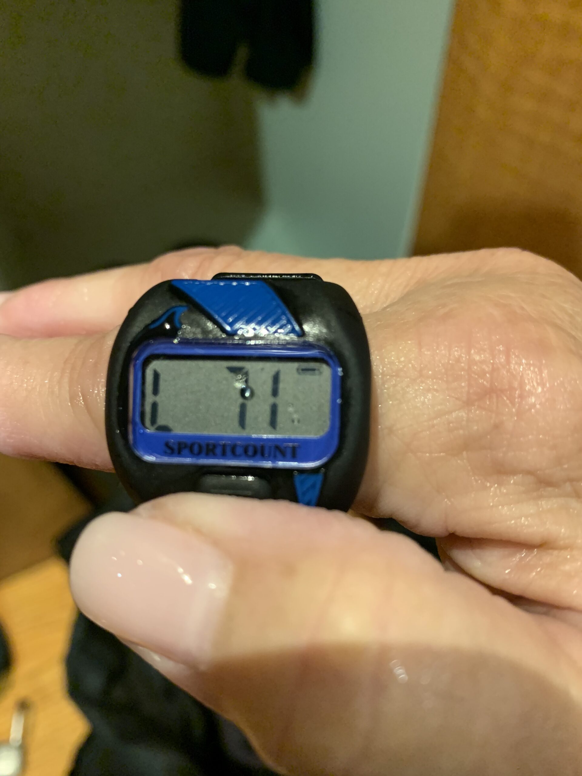 Sportcount LapCounter and Timer - Waterproof Lap Counter Timer for Swimming Biking Running Triathletes - Accurately Tracks Laps and Times customer photo 2