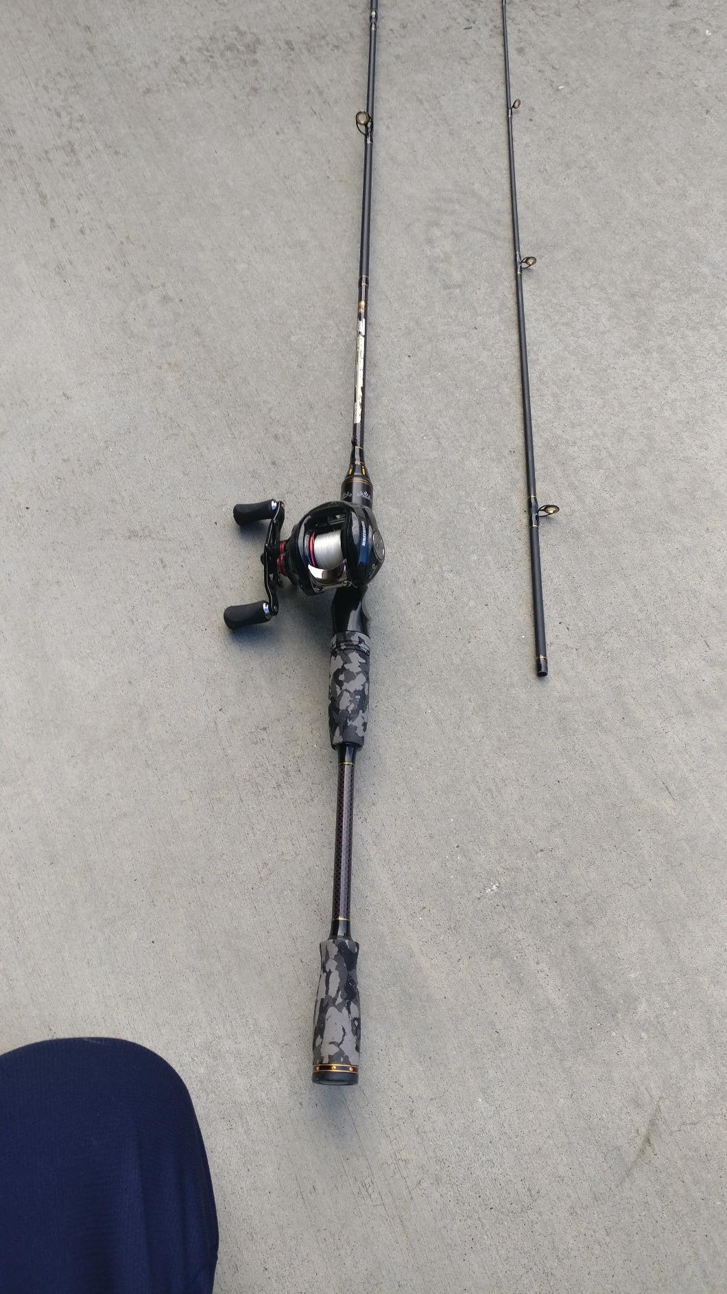 E Series - Camo Legend 2-Piece 7-Feet Casting Rod 24 Ton Carbon Fiber Baitcasting with 2 Tips - Medium and Medium Heavy Portable Bass Fishing Rod Baitcaster customer photo 2