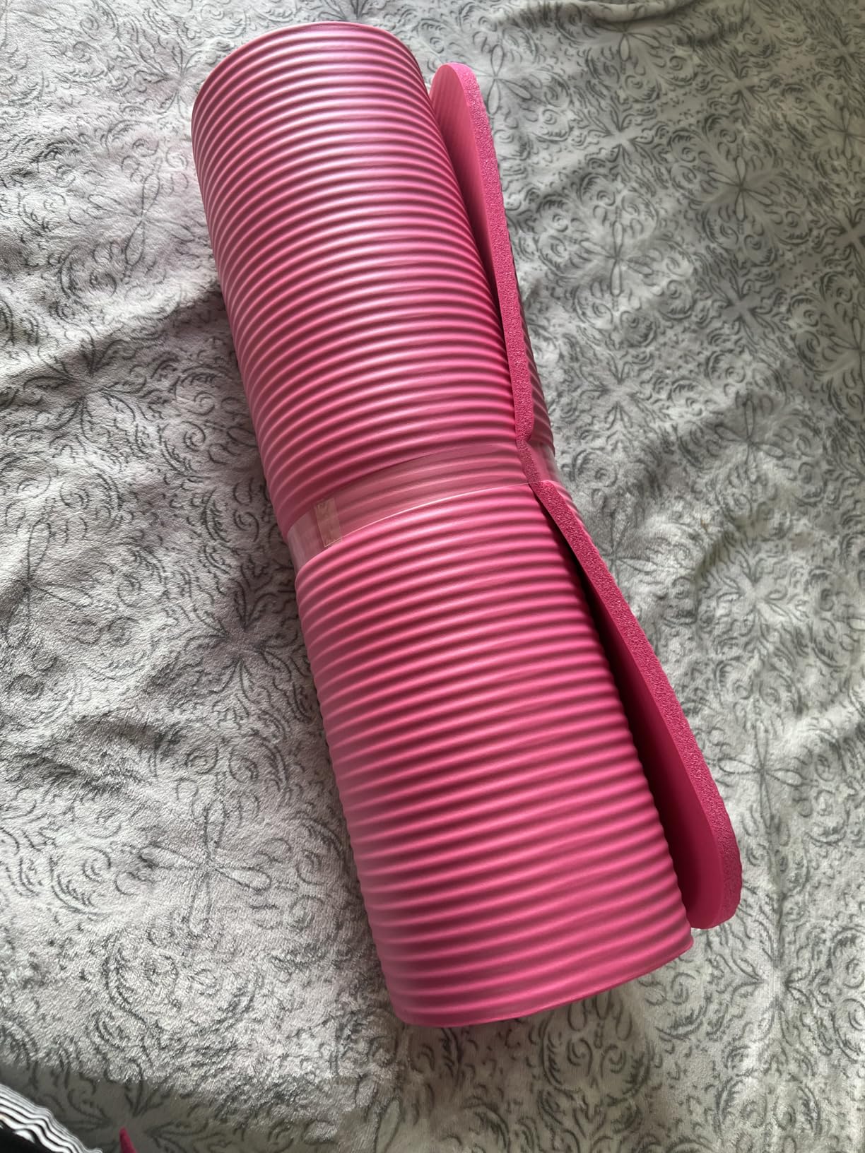 Amazon Basics Extra Thick Exercise Yoga Mat with Carrying Strap customer photo 2
