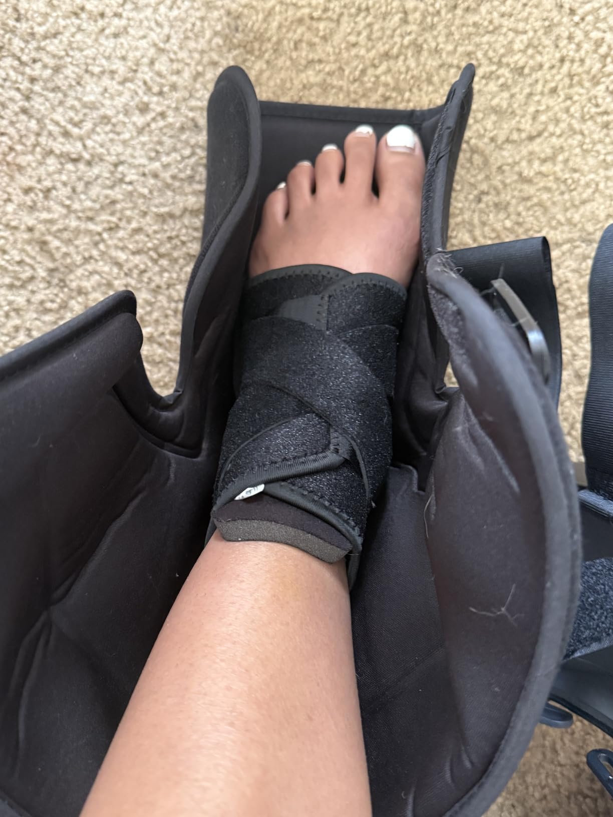 Bodyprox Ankle Support Brace, Breathable Neoprene Sleeve, Adjustable Wrap! (1 Pack) customer photo 1