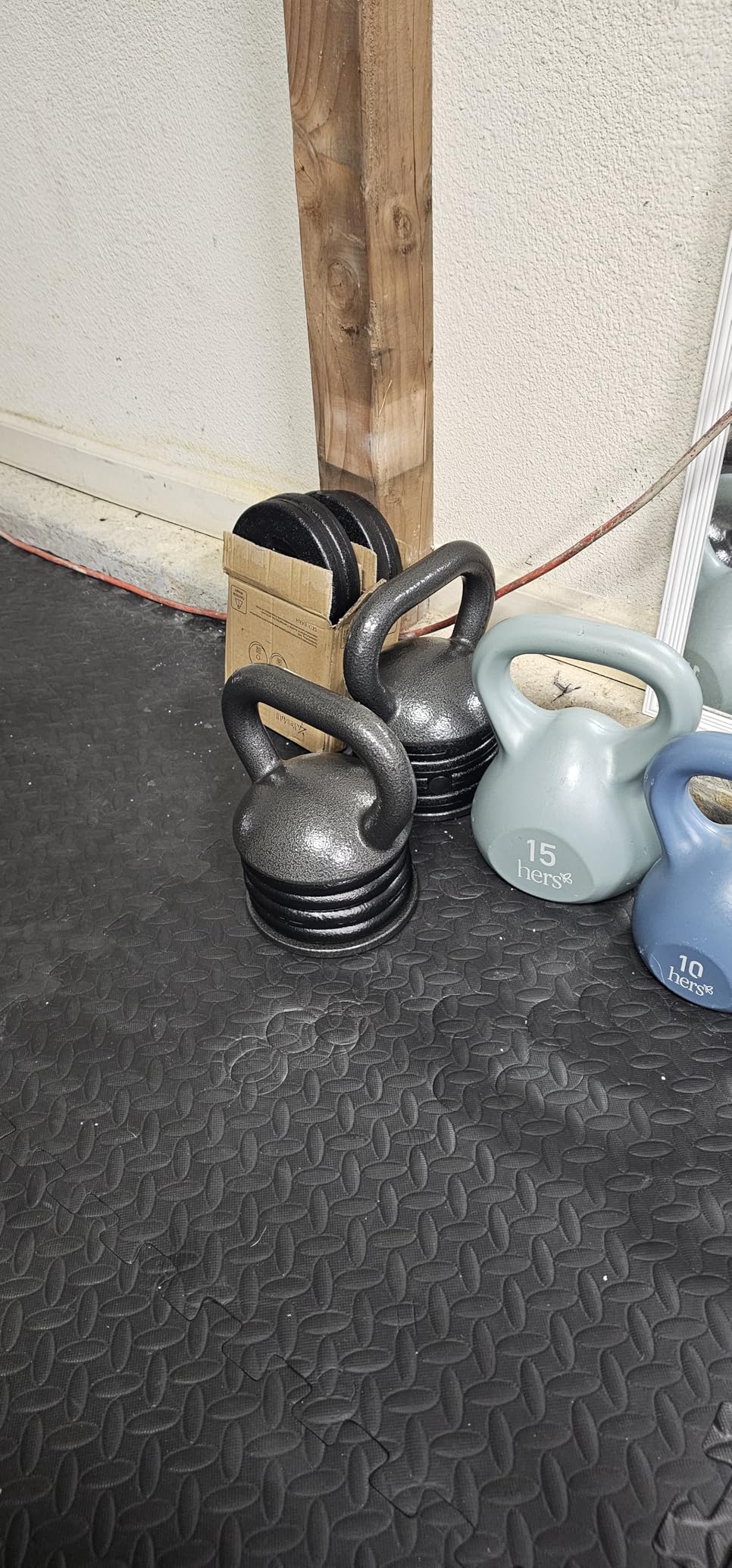Apex Adjustable Heavy-Duty Kettlebell Weight for Strength Training, Cast Iron customer photo 1