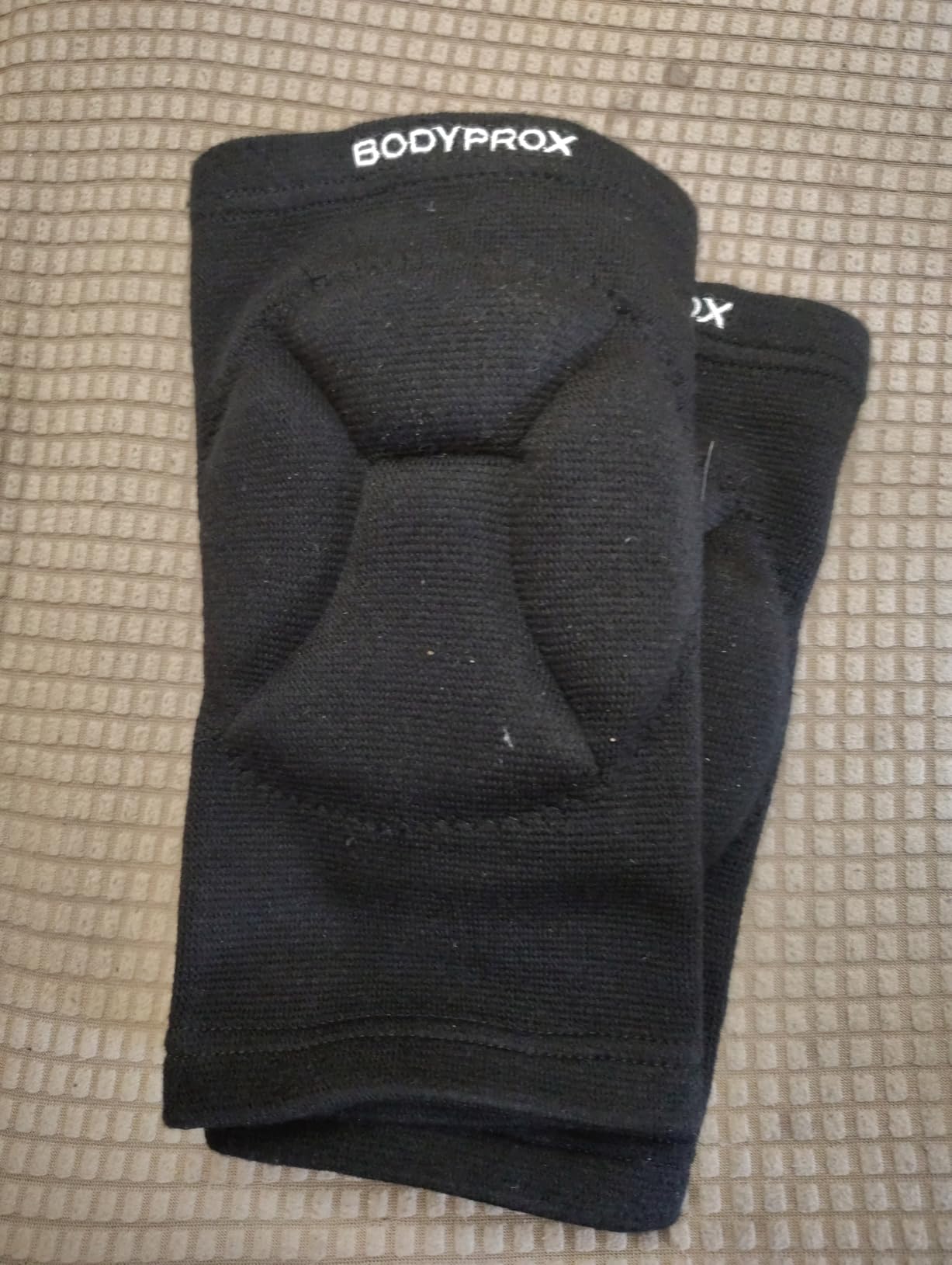 Bodyprox Volleyball Knee Pads for Junior Youth, 1 Pair Unisex (8-13 Years) customer photo 2