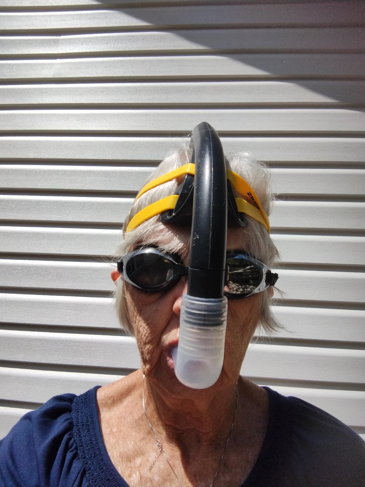 FINIS Stability Swimmer's Snorkel - Bracketless - Center-Mount Swim Training Snorkel - Adjustable Fit - Silicone Mouthpiece customer photo 1