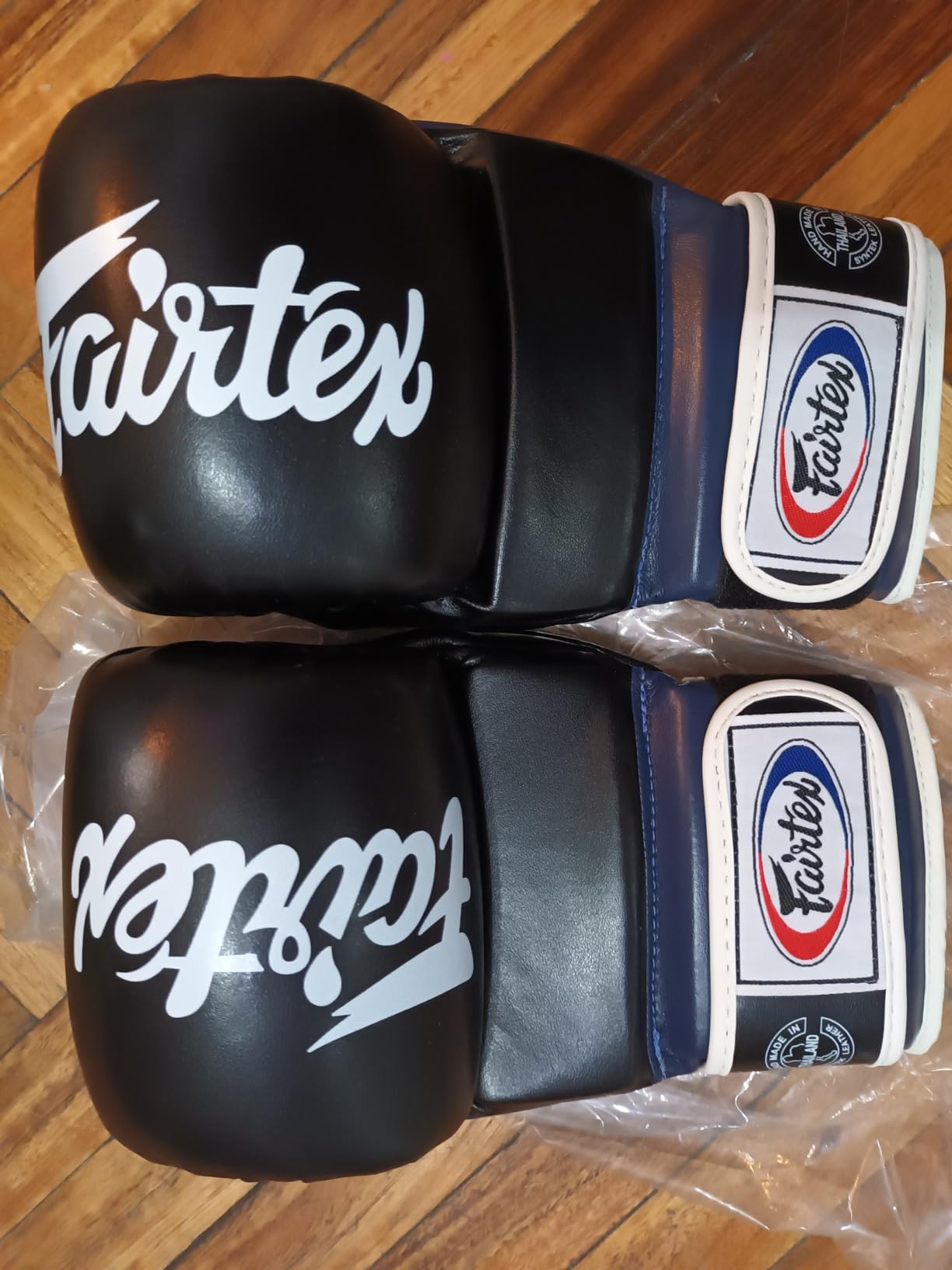 Fairtex FGV18 MMA Boxing Gloves, Leather Muay Thai Martial Arts Training - Full-grain hide with breathable mesh lining. Double-stitched wrist strap balances weight for bag drills and fitness routines customer photo 2