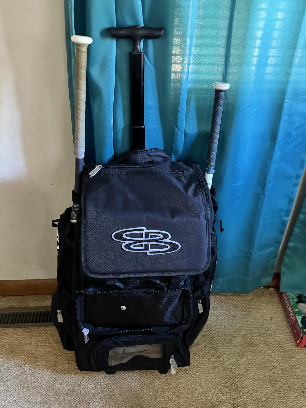 Boombah Rolling Superpack Baseball/Softball Gear Bag - Telescopic Handle and Holds 4 Bats - Wheeled Version customer photo 1