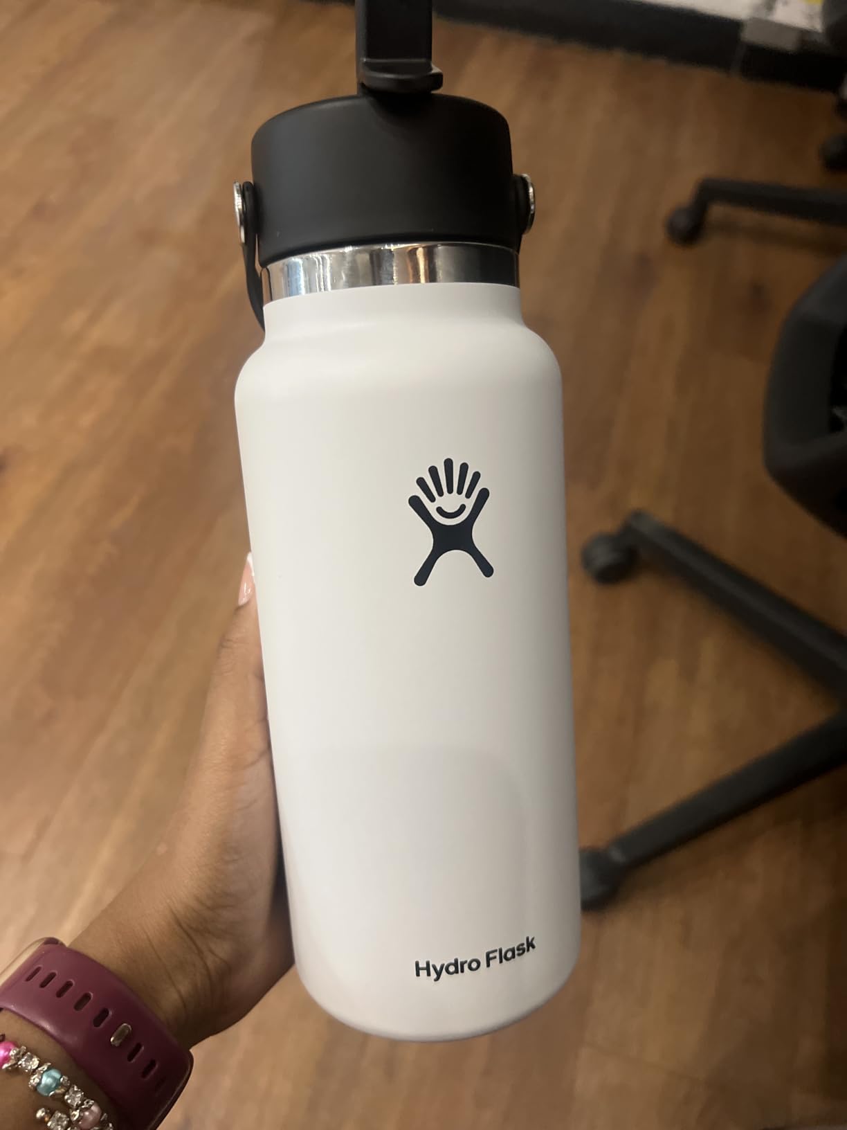 Hydro Flask Water Bottle - Insulated Stainless Steel - Wide Mouth Flex Cap, Non Spill, Leakproof and Refillable in 32 Oz Black customer photo 2