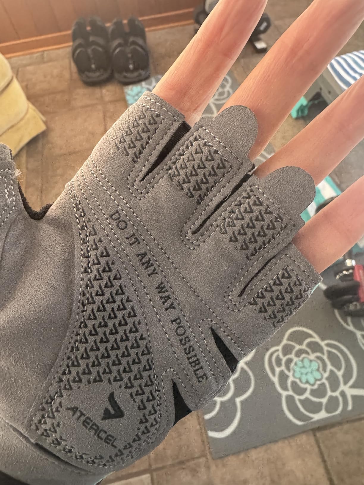 ATERCEL Weight Lifting Gloves Full Palm Protection, Workout Gloves for Gym, Cycling, Exercise, Breathable, Super Lightweight for Mens and Women customer photo 2