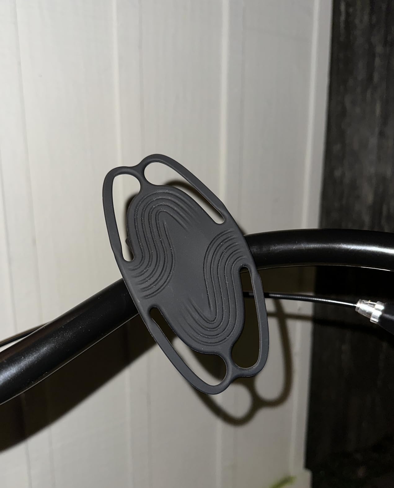 Bone Bike Tie 6 Pro, Bicycle Phone Mount for Stem - Scratch-Free & Shock-Absorbing Silicone MTB Holder customer photo 2