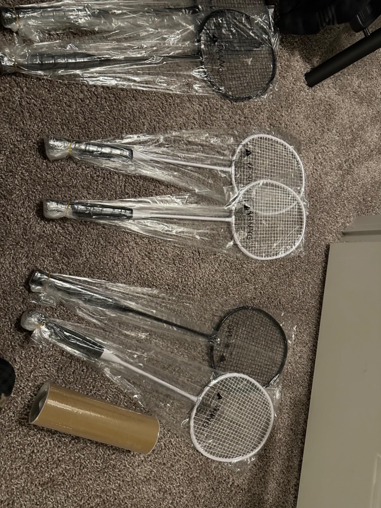 AboveGenius Badminton Rackets Set, 6/12 Racquets, 6/12 Birdies | Lightweight & Durable Badminton Set for Outdoor Backyard & School Games for Adults, Teens, Families and Beginners customer photo 2