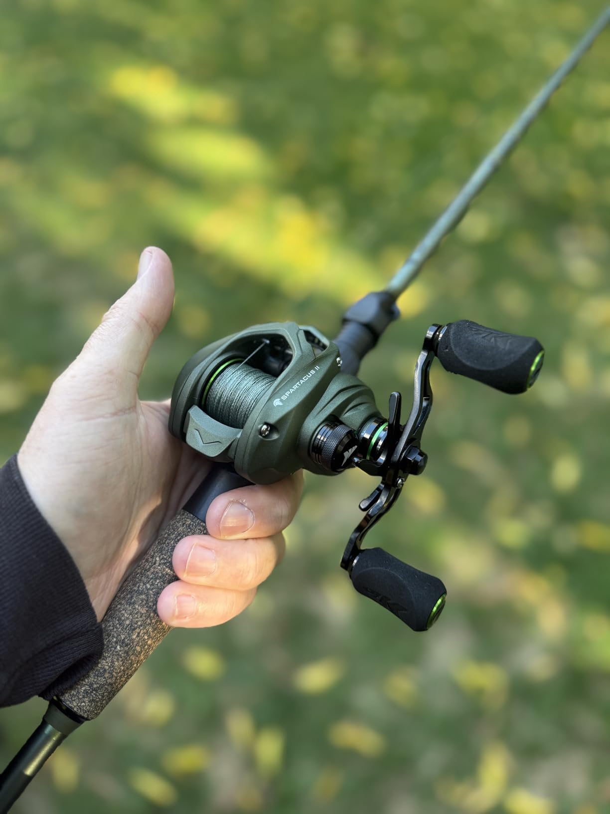 KastKing Spartacus II Baitcasting Fishing Reels with 7.2:1 Gear Ratio | Max Drag: 17.6 lb, 7+1 BB, 6 oz, Graphite Frame, 5-Button Magnetic Brake, Ultralight and Super Smooth customer photo 1