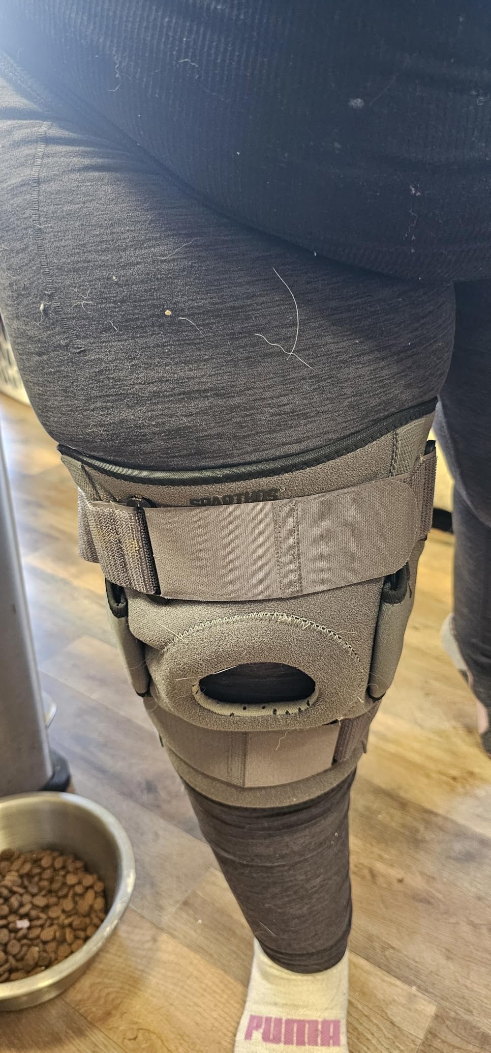 Sparthos Hinged Knee Brace - Relieves ACL, MCL, Meniscus Tear, Arthritis, Tendon Pain - Dual Metal Side Stabilizers - Support for Running customer photo 1