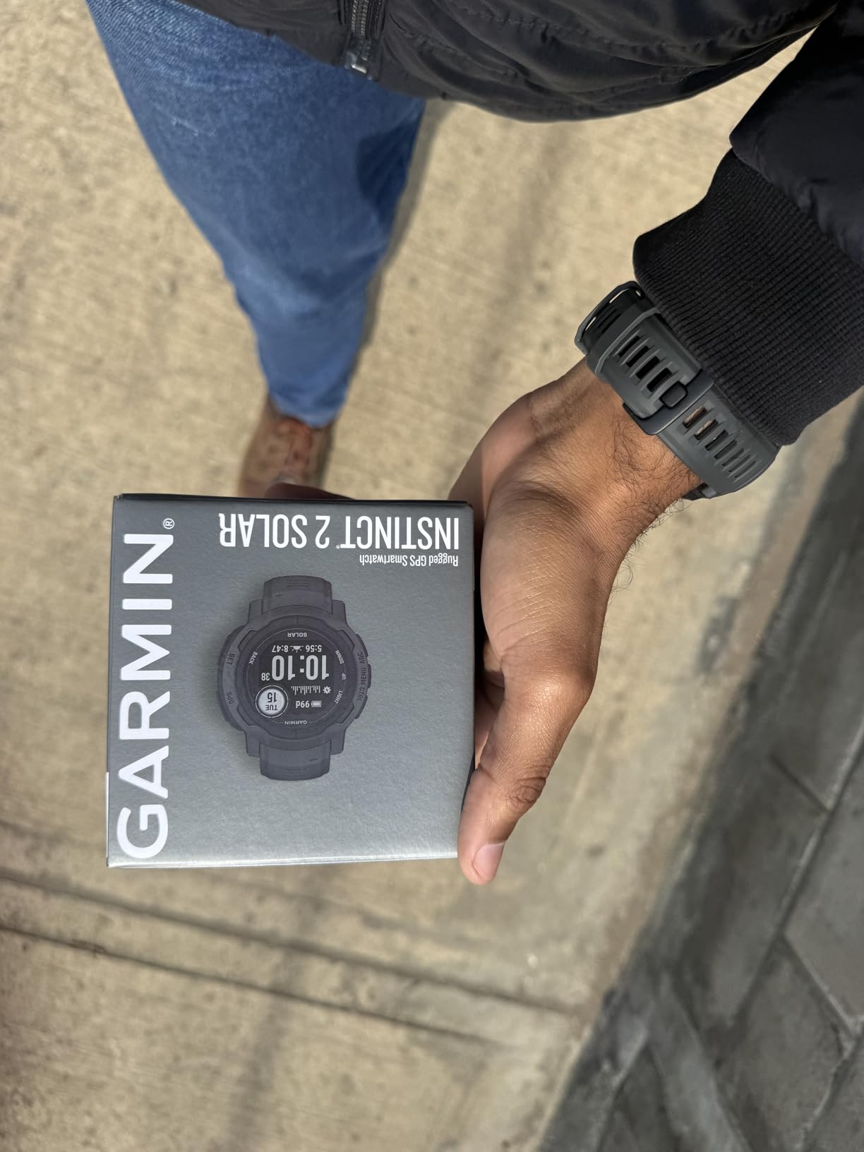 Garmin Instinct 2 Solar, Smaller-Sized Rugged Outdoor Watch with GPS, with Solar Charging Capabilities, Built for All Elements, Multi-GNSS Support, Tracback Routing and More, Graphite customer photo 1