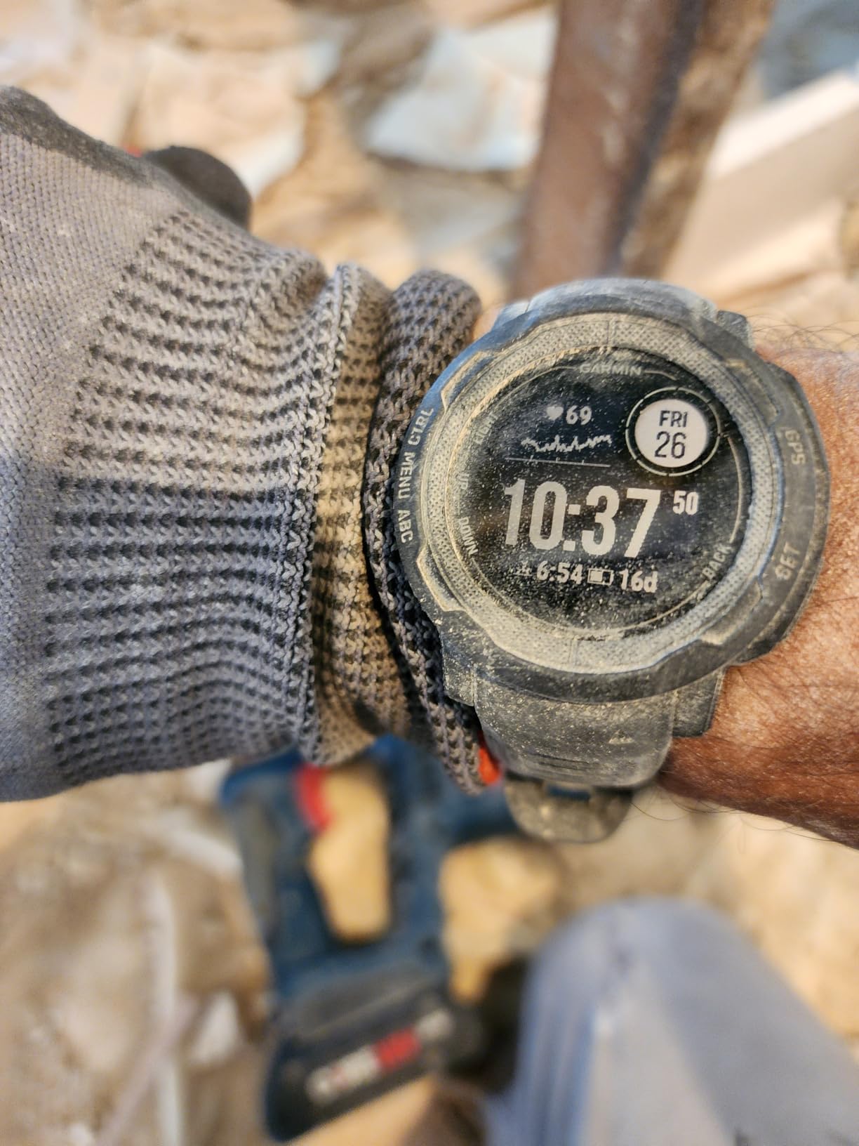 Garmin Instinct 2, Rugged Outdoor Watch with GPS, Built for All Elements, Multi-GNSS Support, Tracback Routing and More, Graphite - 010-02626-10 customer photo 1