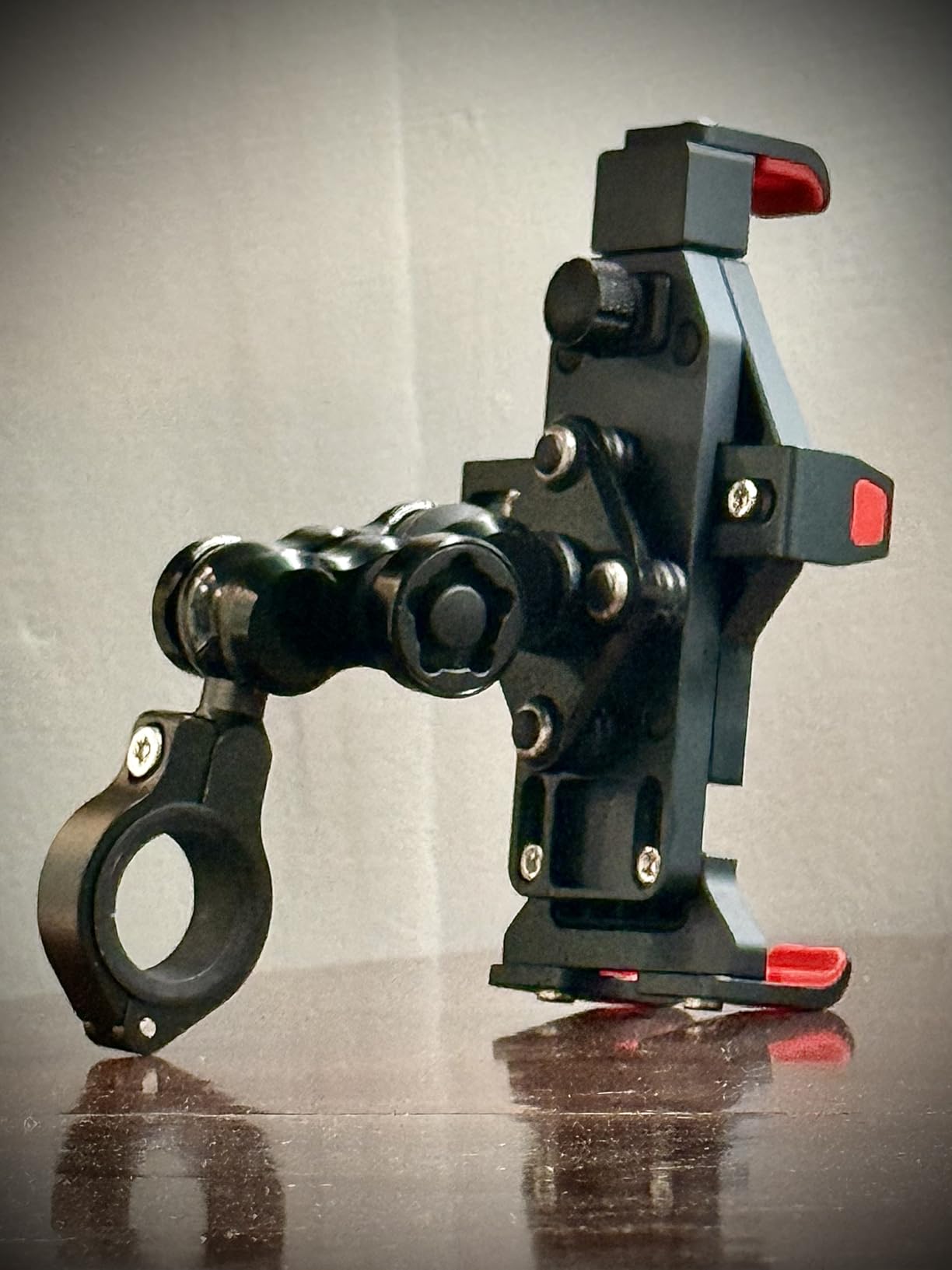 BRCOVAN Anti-Theft Aluminum Alloy Motorcycle Phone Mount with Vibration Dampener & High-Speed Secure Lock customer photo 2