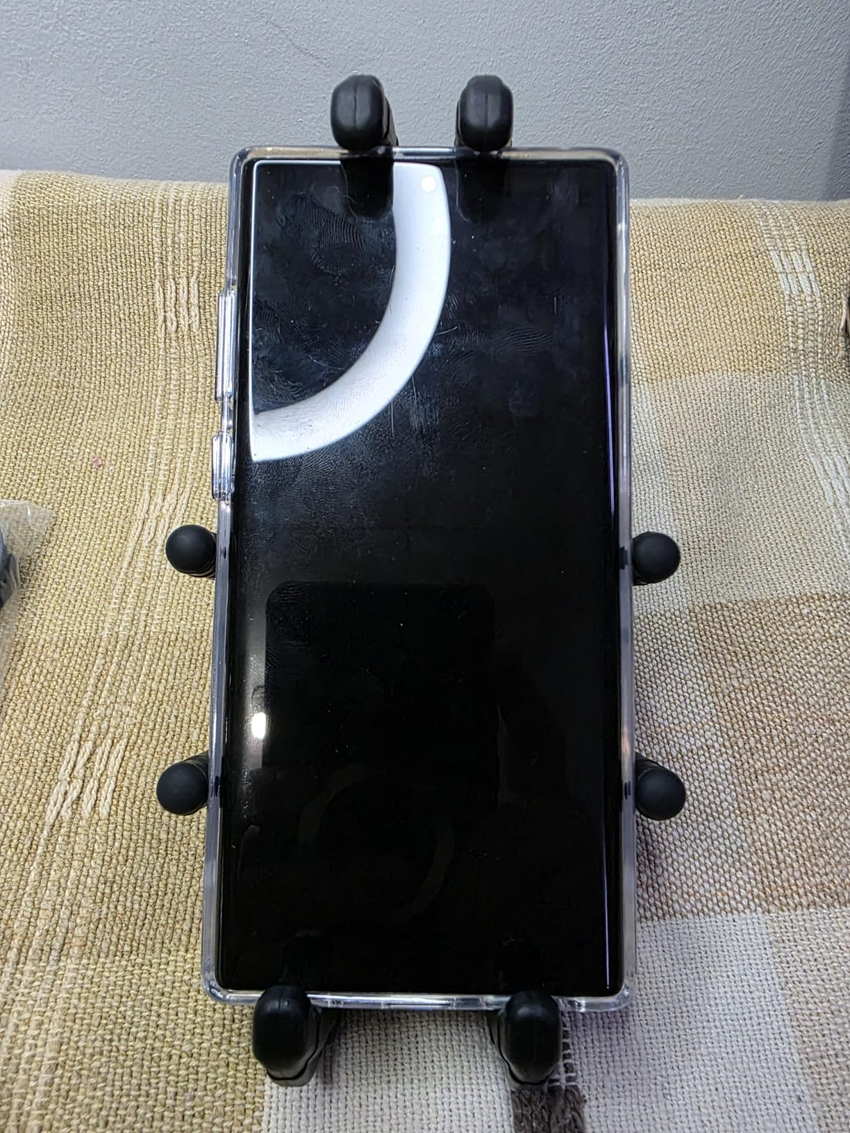 BRCOVAN Anti-Theft Motorcycle Phone Mount Holder with Vibration Dampener & High-Speed Secure Lock customer photo 1