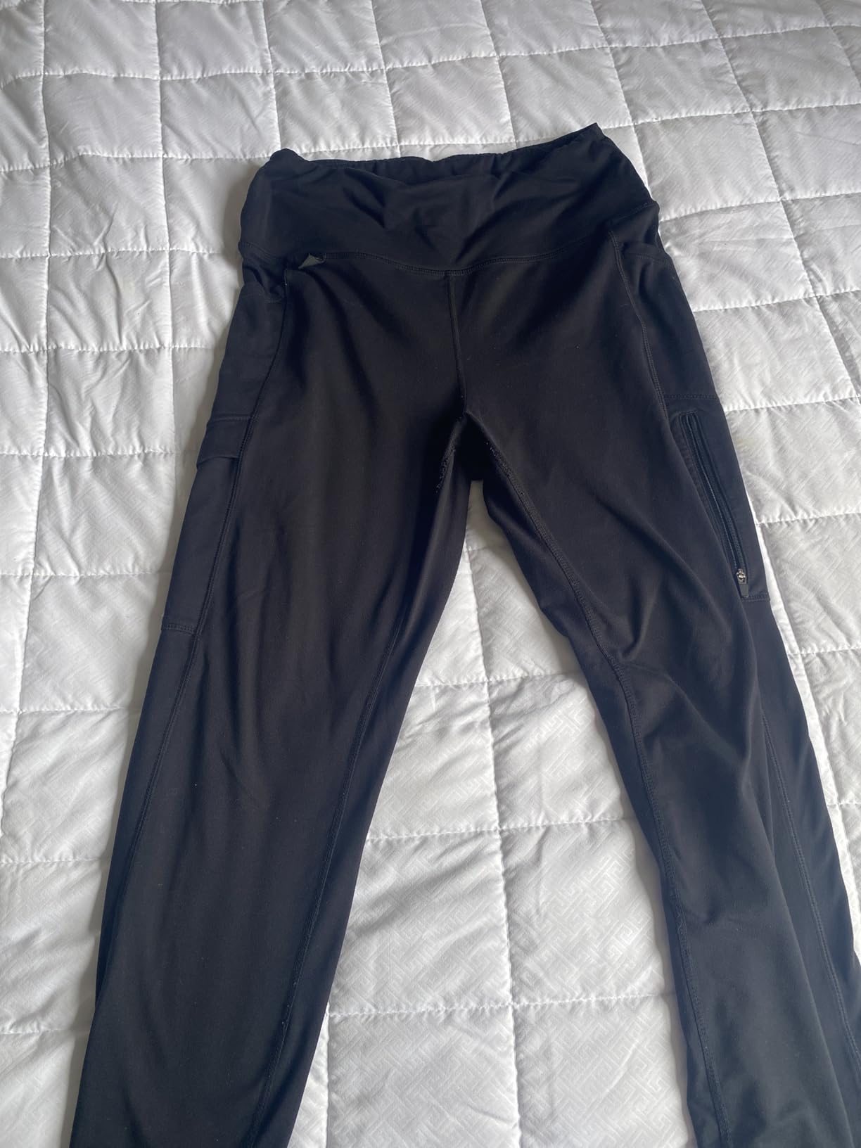 baleaf Women's Fleece Lined Leggings Waterproof Winter Hiking Pants Thermal Running Tights Zipper Pockets High Waisted customer photo 1