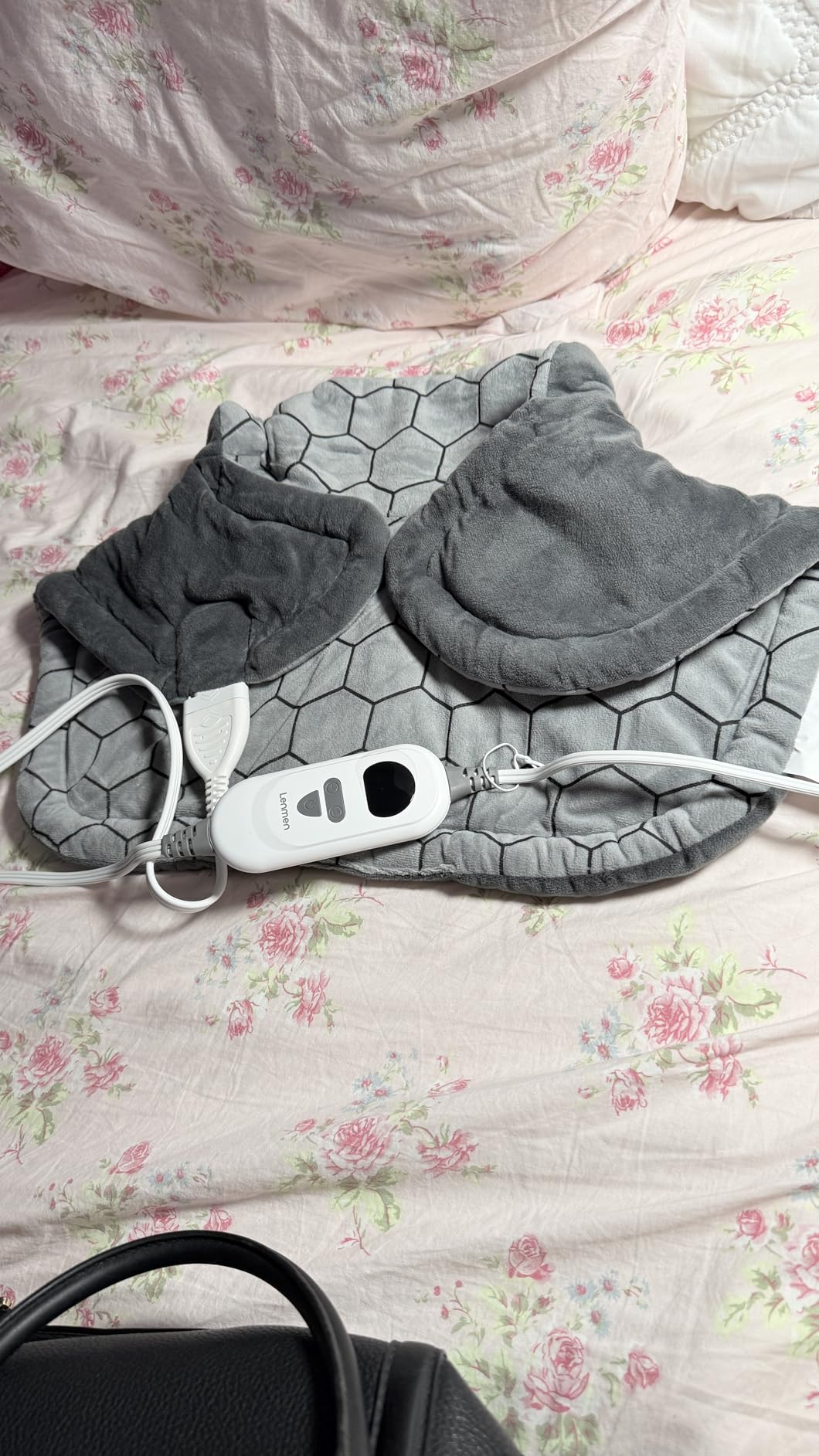 Graphene-Infused Heating Pad 3X Deeper Pain Relief, Weighted Instant Heating Pads for Neck and Shoulders, Heated Wrap w/ 6 Heat Options 4 Auto-Off Timer, Gifts for Mom Women Christmas Birthday customer photo 1