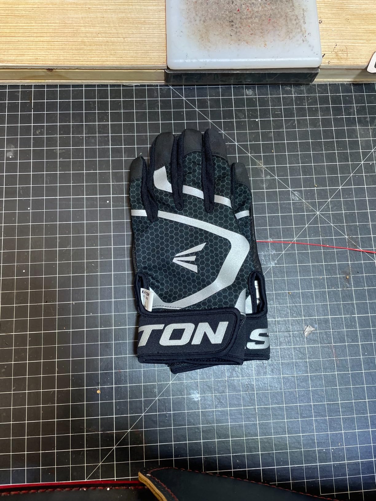 Easton MAV GT Baseball Batting Gloves | Adult | Multiple Colors customer photo 1