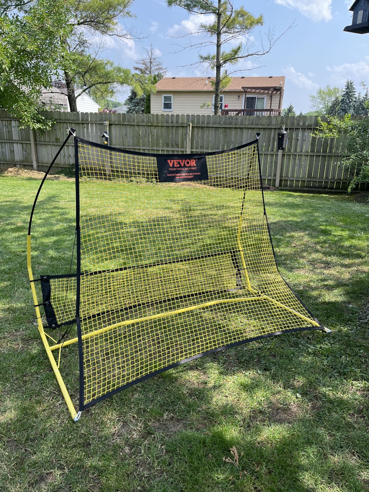 VEVOR Soccer Trainer，Portable Soccer Rebounder Net, Iron Soccer Practice Equipment, Sports Football Rebounder Wall with Portable Bag, Perfect for Team Solo Training, Passing, Volley customer photo 1