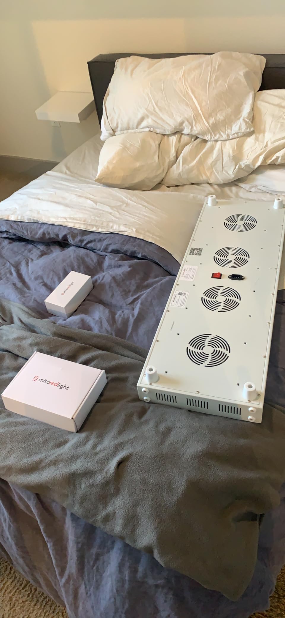 Mito Red Light - MitoMEGA 2.0 Red Light Panel - Red Light Therapy for Face and Neck - Red Light & Near Infrared Red Light Therapy - At-Home Red Light Therapy for Body customer photo 1