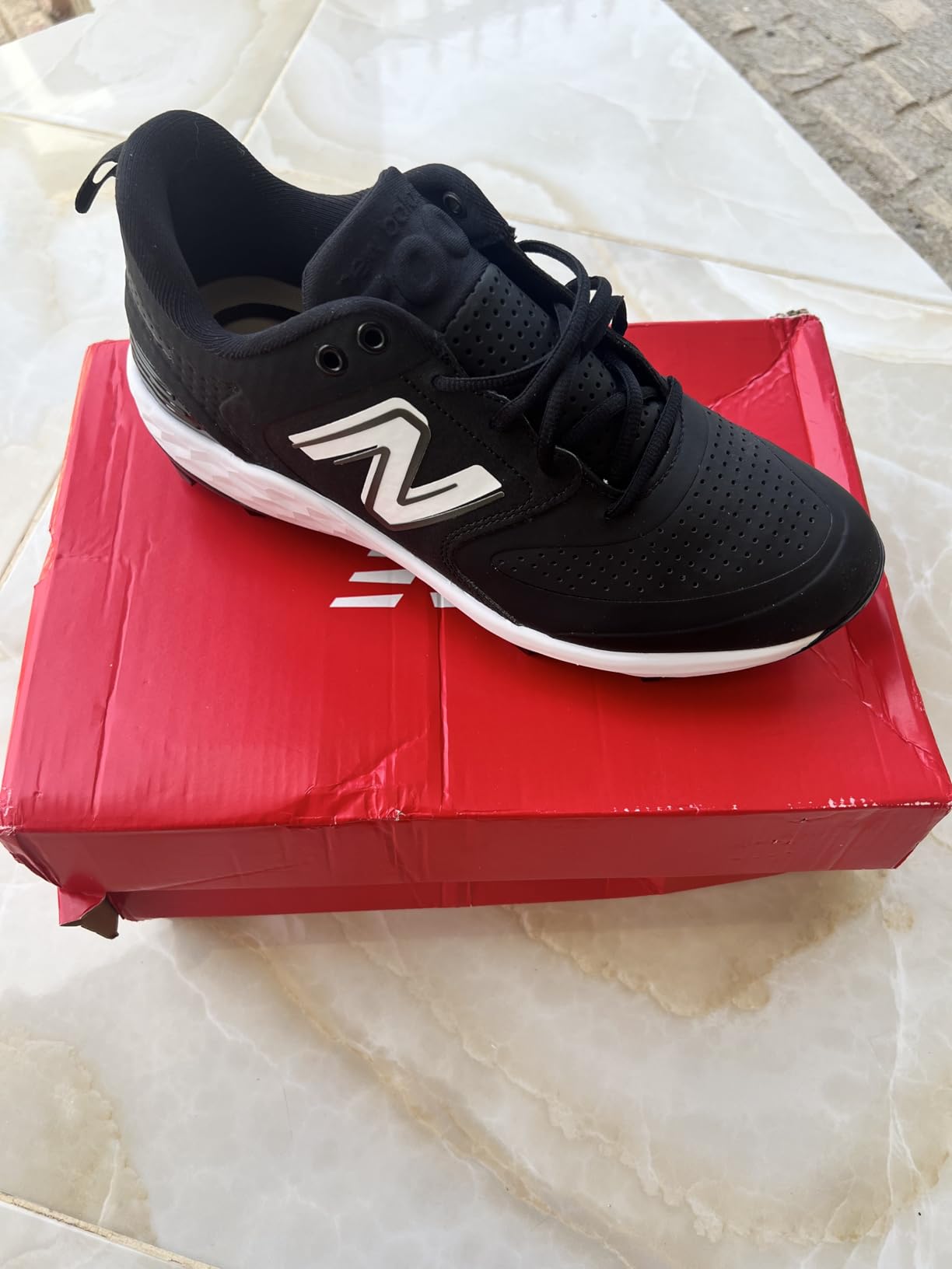 New Balance Men's Fresh Foam 3000 V7 Molded Baseball Shoe customer photo 2