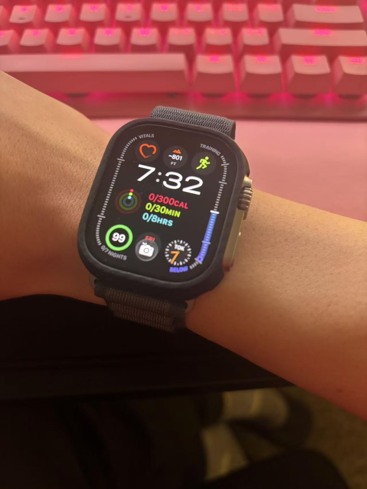Apple Watch Ultra 2 [GPS + Cellular 49mm] Smartwatch with Rugged Titanium Case & Blue/Black Trail Loop S/M. Fitness Tracker, Precision GPS, Action Button, Extra-Long Battery Life customer photo 1
