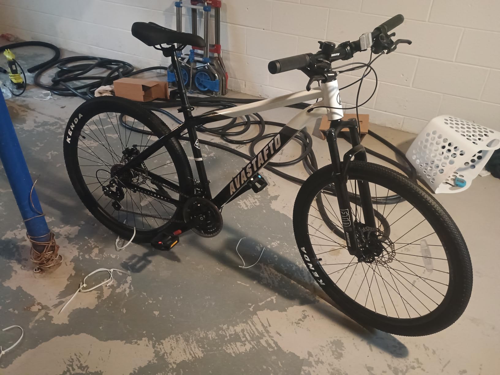 AVASTA Earth 26/27.5 inch Mountain Bike with 21-Speed, Aluminum Frame, Dual Disc Brake, Comfortable Saddle, Multiple Colors customer photo 1