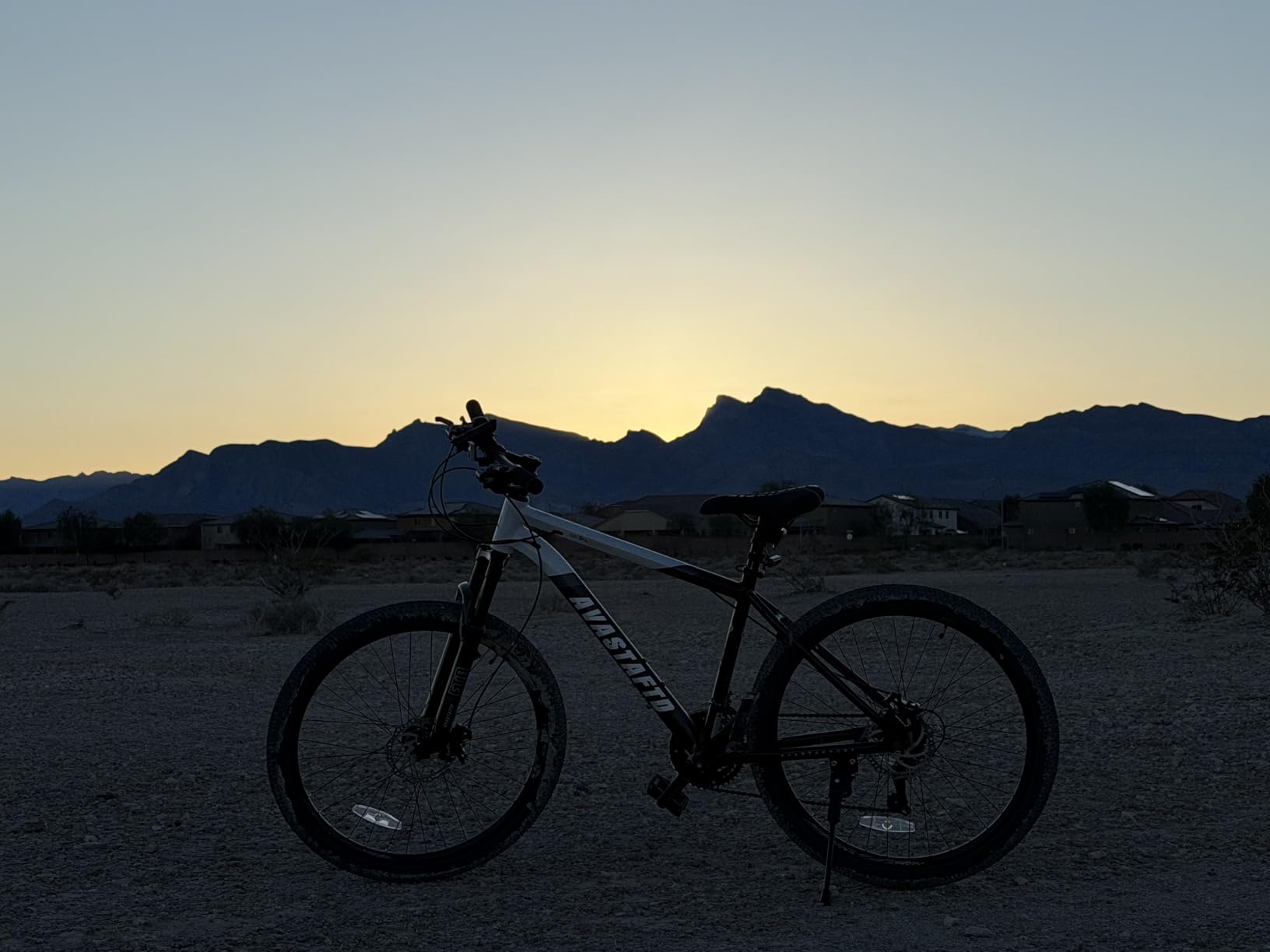 AVASTA Earth 26/27.5 inch Mountain Bike with 21-Speed, Aluminum Frame, Dual Disc Brake, Comfortable Saddle, Multiple Colors customer photo 2