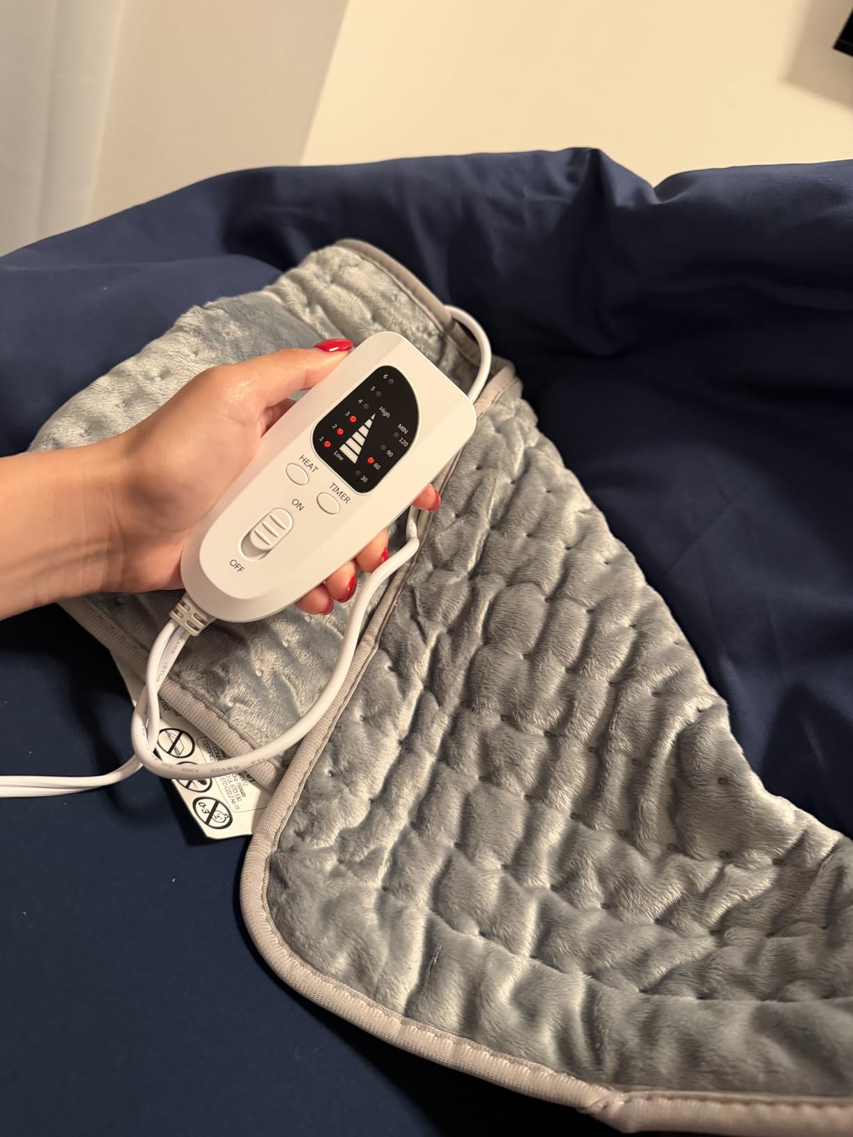 Deepsoon Heating Pad, Electric Heating Pads for Back, Neck, Abdomen, Moist Heating Pad for Shoulder, Knee, Arms, Legs, Dry/Moist Heat & Auto Shut Off, Christmas Gifts for Men and Women, Light Gray, 24x12 Inch customer photo 2