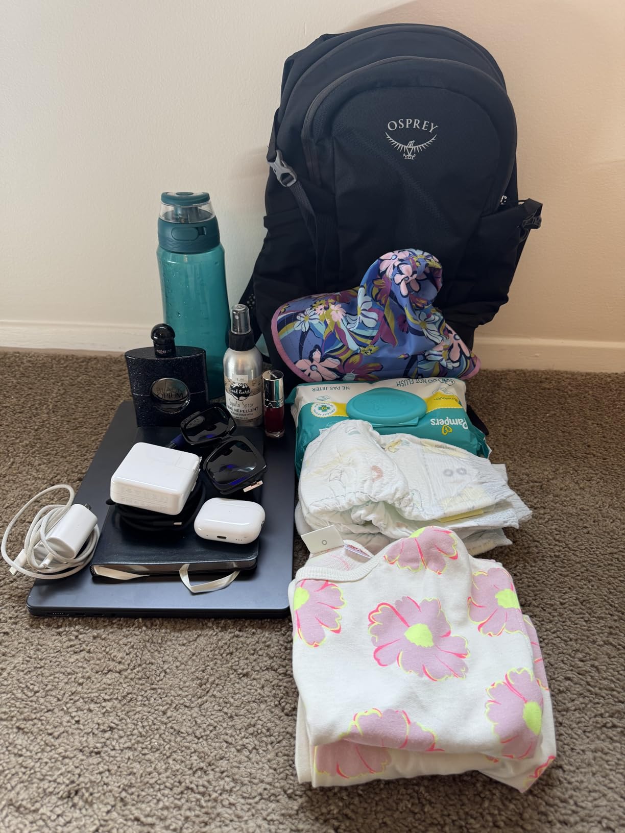 Osprey Daylite Commuter Backpack - Lightweight Everyday Bag with Laptop Sleeve, Bottle Pockets customer photo 1