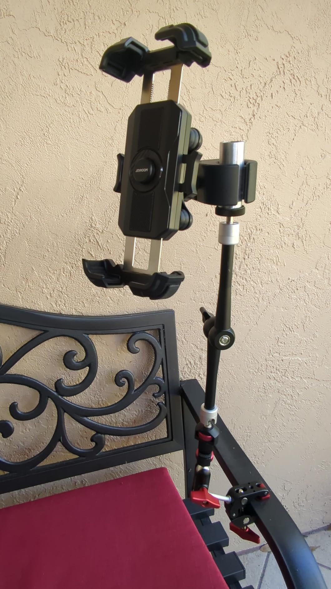 JOYROOM Motorcycle Phone Mount Holder - [Dual Vibration Dampener] 150mph Anti-Shock Phone Holder customer photo 2