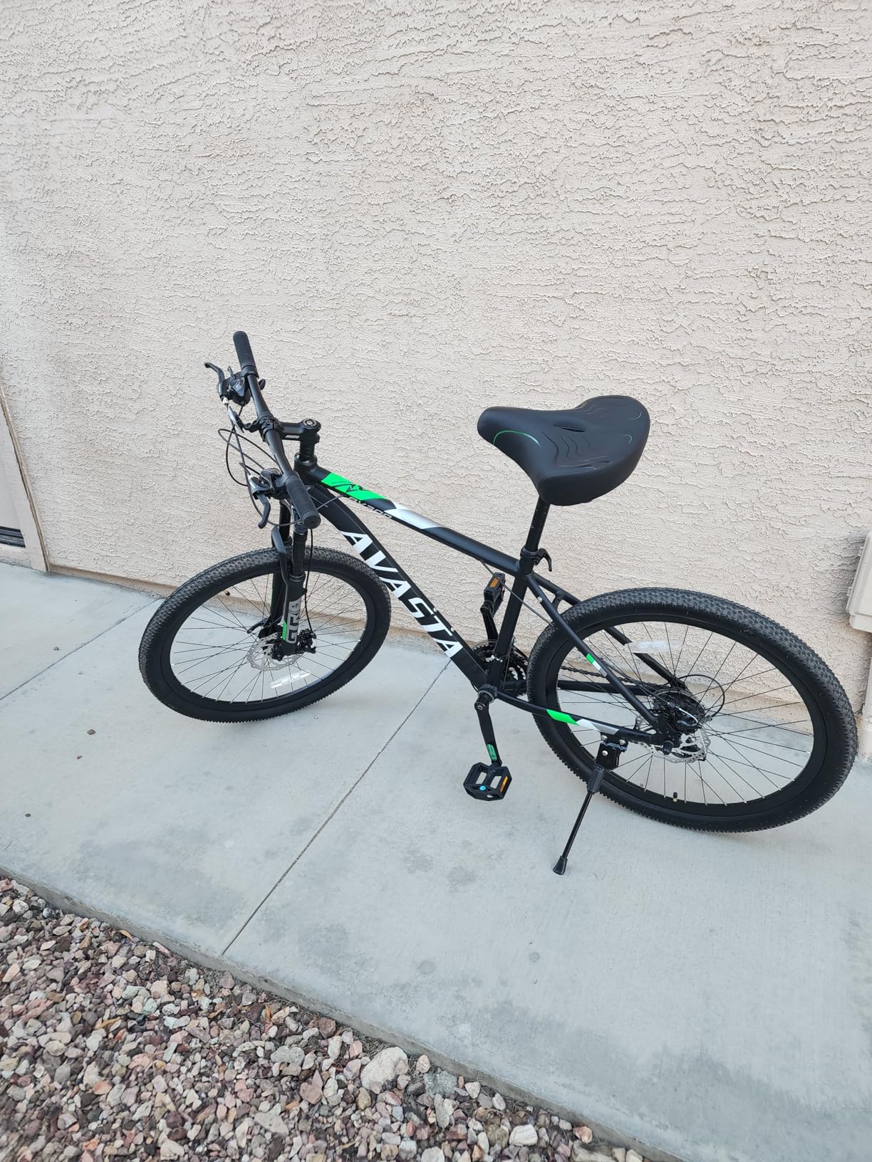 AVASTA AV300 26/27.5 inch Mountain Bike with 21-Speed, Aluminum Frame, Dual Disc Brake, Comfortable Saddle, Multiple Colors customer photo 1