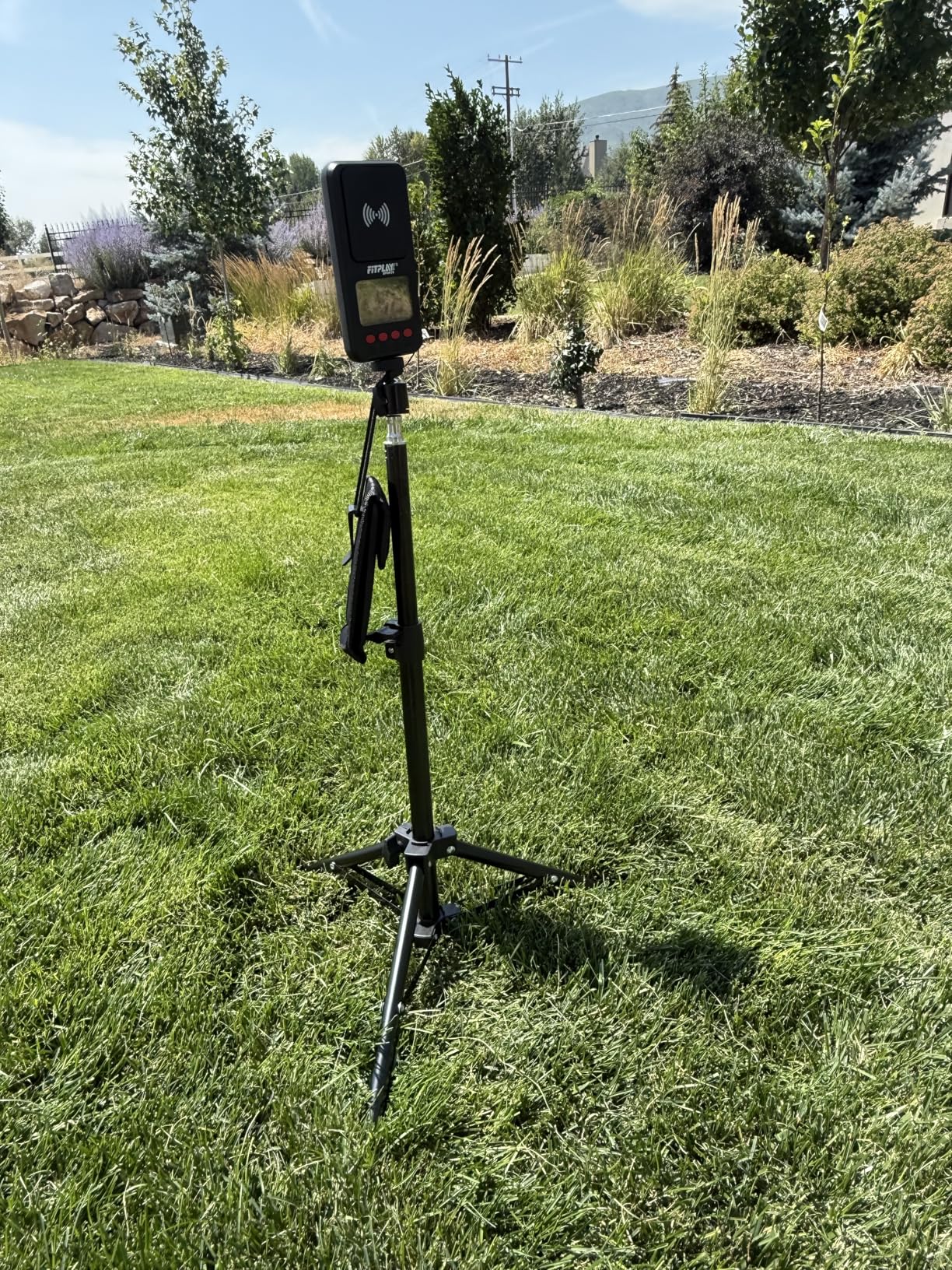Rotatable Baseball Radar with Tripod,High-Speed Pitching & Swing Tracker,Accurate Speed Radar Gun with Memory Recall & LCD Display,Handheld or Hand Free Speed Sensors Equipment for All Baseball Player customer photo 2