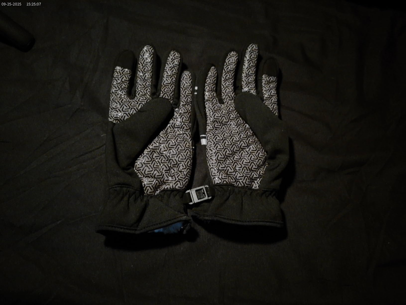 RIGWARL Winter Cycling Gloves for Men and Women, Bike Gloves for Men Cycling, Warm Bicycle Glove for Riding Running Hiking customer photo 2