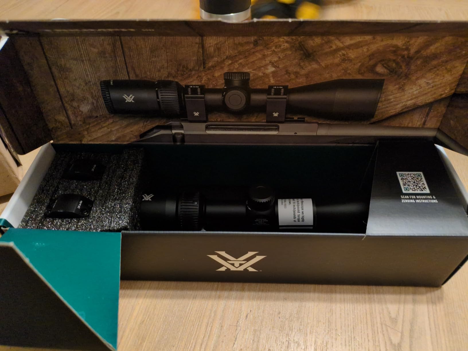 Vortex Triumph HD 3-9x40 Second Focal Plane Riflescope Kit - Dead-Hold BDC (MOA) Reticle, 1