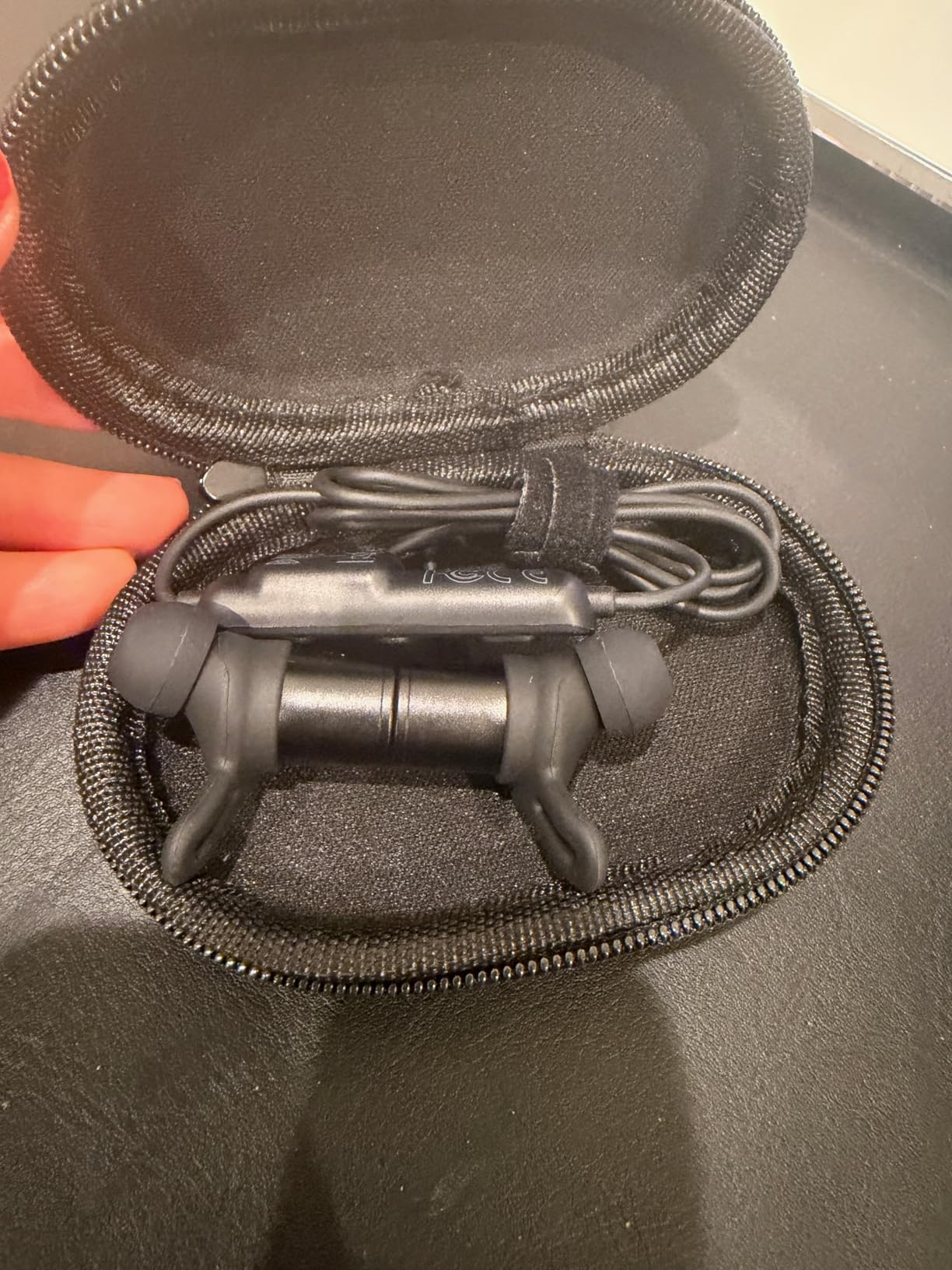 Truefree Wireless Earbuds, HD-100 Bluetooth 6.0 Sport Earphones, Magnetic Wireless Headphones, 11mm Driver Spatial Audio, IP67 Waterproof, 20H Playtime, AI Enhanced Calls, App Control, Dual Connection customer photo 1