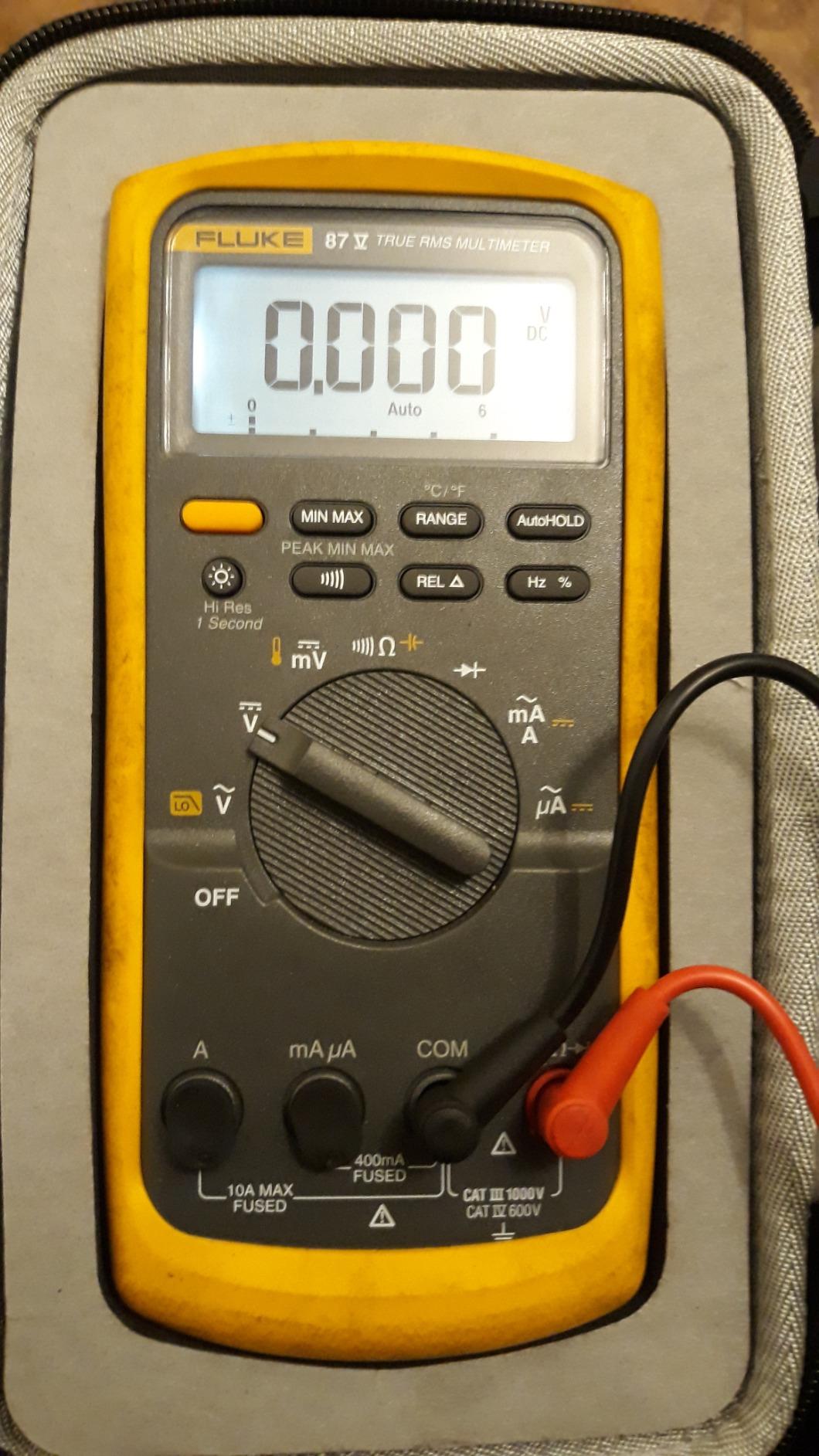 Fluke 87V Industrial Digital Multimeter, for Advanced Troubleshooting, Measures 1000 V AC/DC, Peak Min/Max, Low Pass Filter, Includes TL75 Test Leads, AC175 Alligator Clips, 80BK Temp Probe customer photo 1