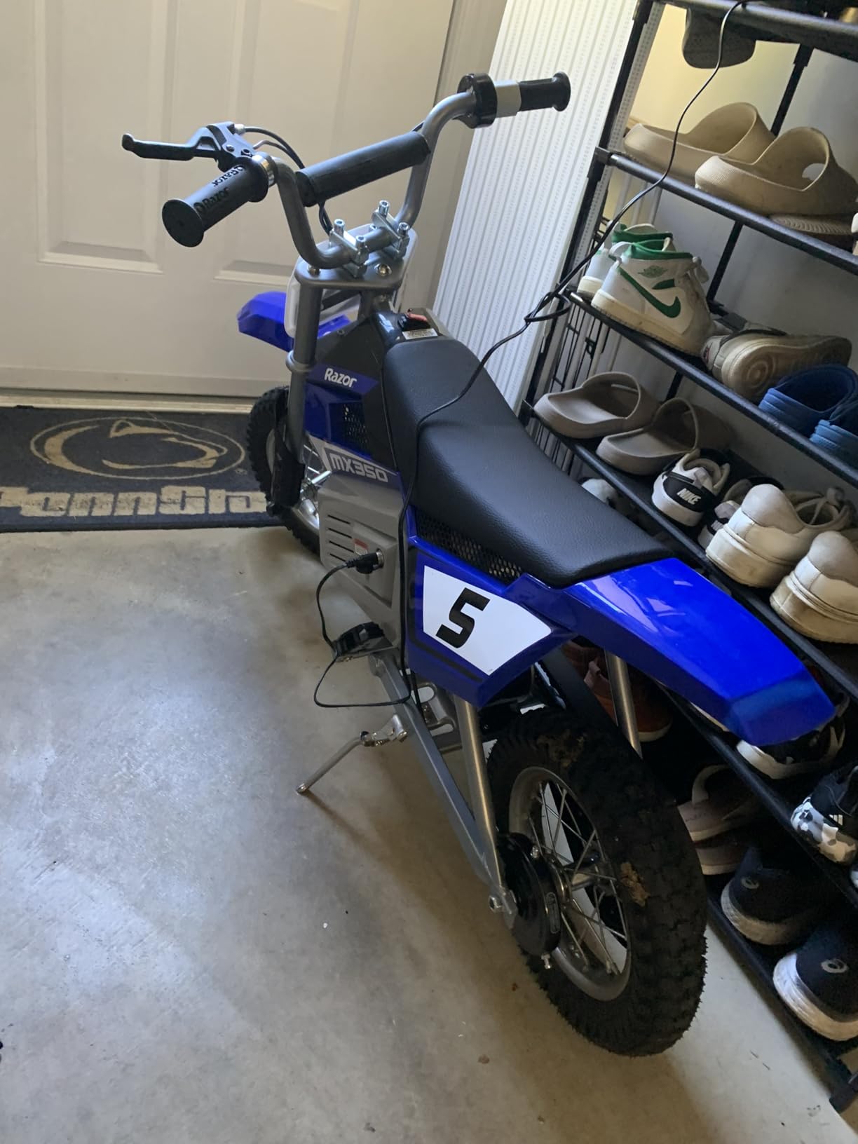 Razor Dirt Rocket MX350 Electric Motorcycle for Kids Age 8+, 350W/24V, Up to 14 MPH, 30 Mins Ride Time, 140 Lbs Capacity customer photo 1
