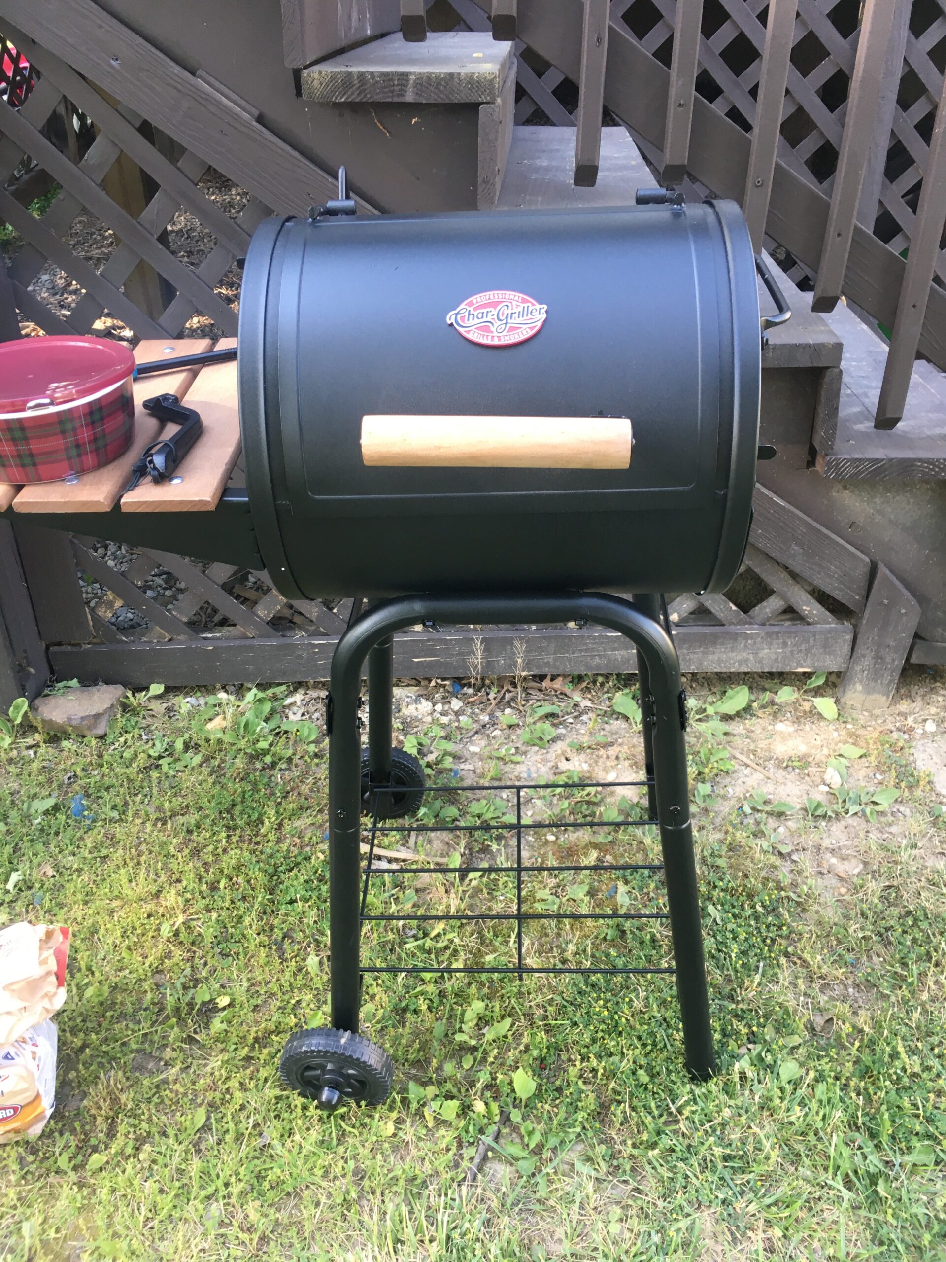 Char-Griller Patio Pro Charcoal Grill and Smoker with Cast Iron Grates, Premium Wood Shelf and Damper Control, 250 Cooking Square Inches, Model E1515 customer photo 2