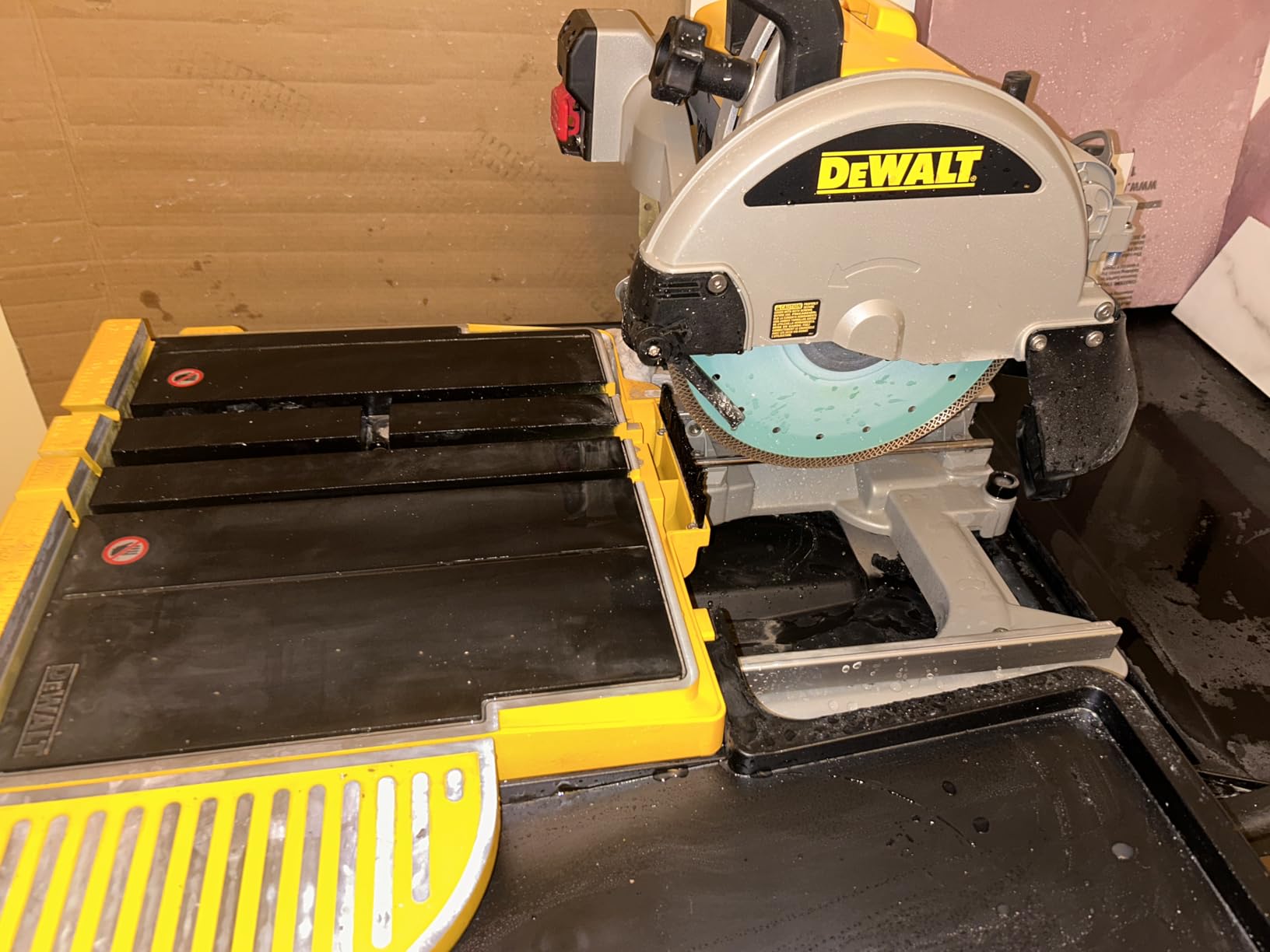 DEWALT Wet Tile Saw with Stand, 10-Inch, Corded (D24000S) customer photo 2