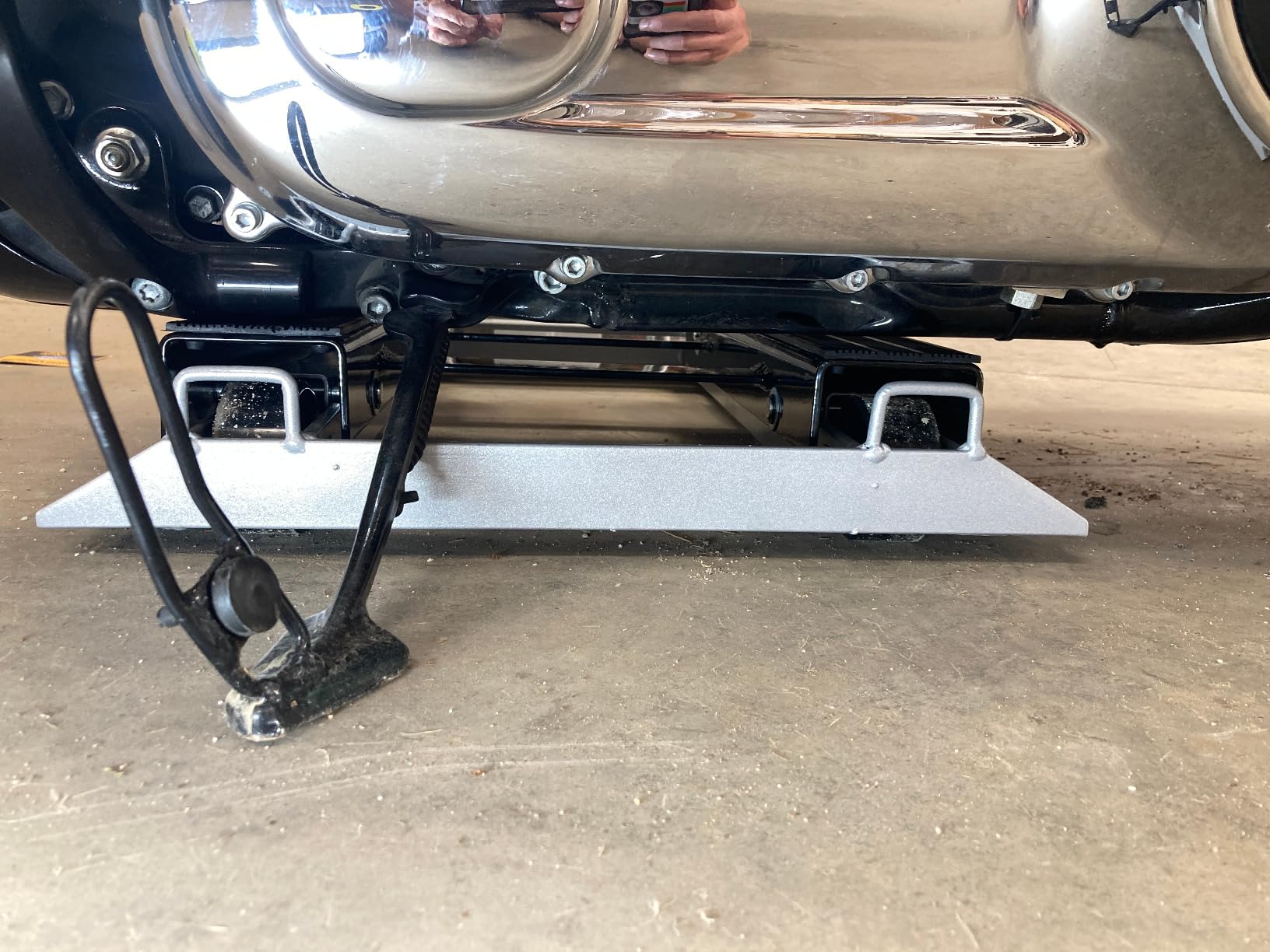 OTC 1545 Ultra Low Profile Motorcycle and ATV Lift - 1,500 lb. Capacity customer photo 2
