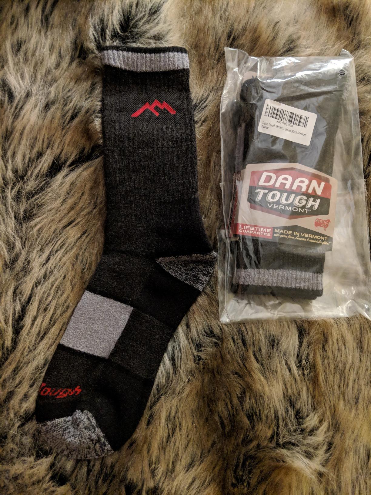 Darn Tough Vermont Men's Hiker Boot Midweight Full Cushion Sock (Style 1405) customer photo 2
