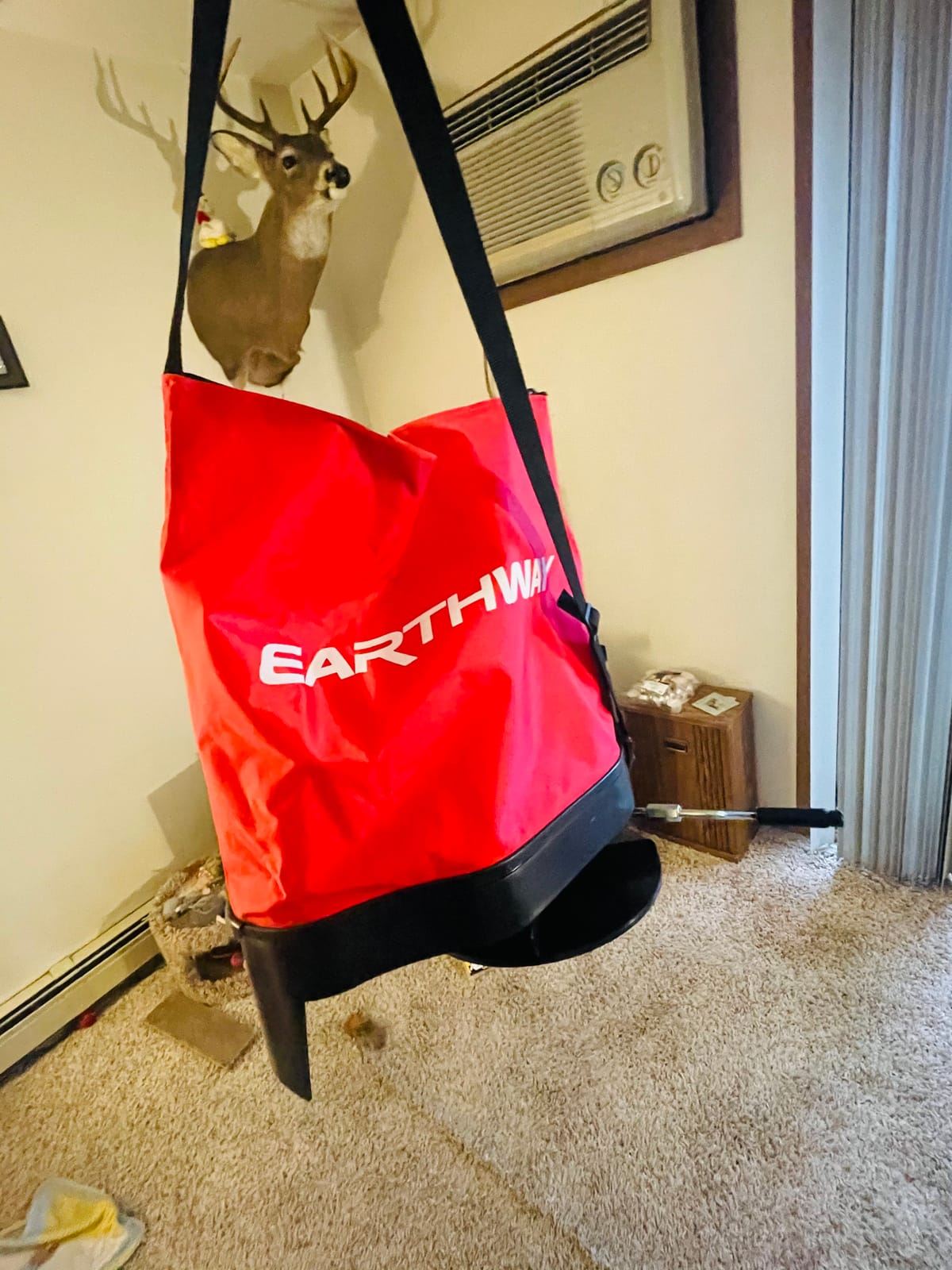 EarthWay Products 2750 25lb Nylon Bag Seeder Spreader - Durable, Water Resistant, Food Plot Equipment, Seed Spreader, Grass Seeder Made for Hunters, Farmers, Gardeners, Lawn Maintenance customer photo 1