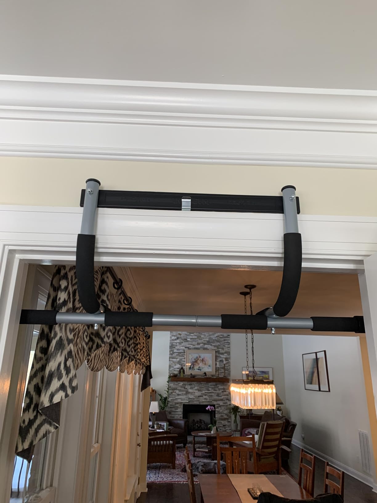 Iron Gym Pull-Up Bar - Total Upper Body Workout Bar for Doorway, Adjustable Width Locking, No Screws Portable Door Frame Horizontal Chin-up Bar, Fitness Exercise customer photo 1