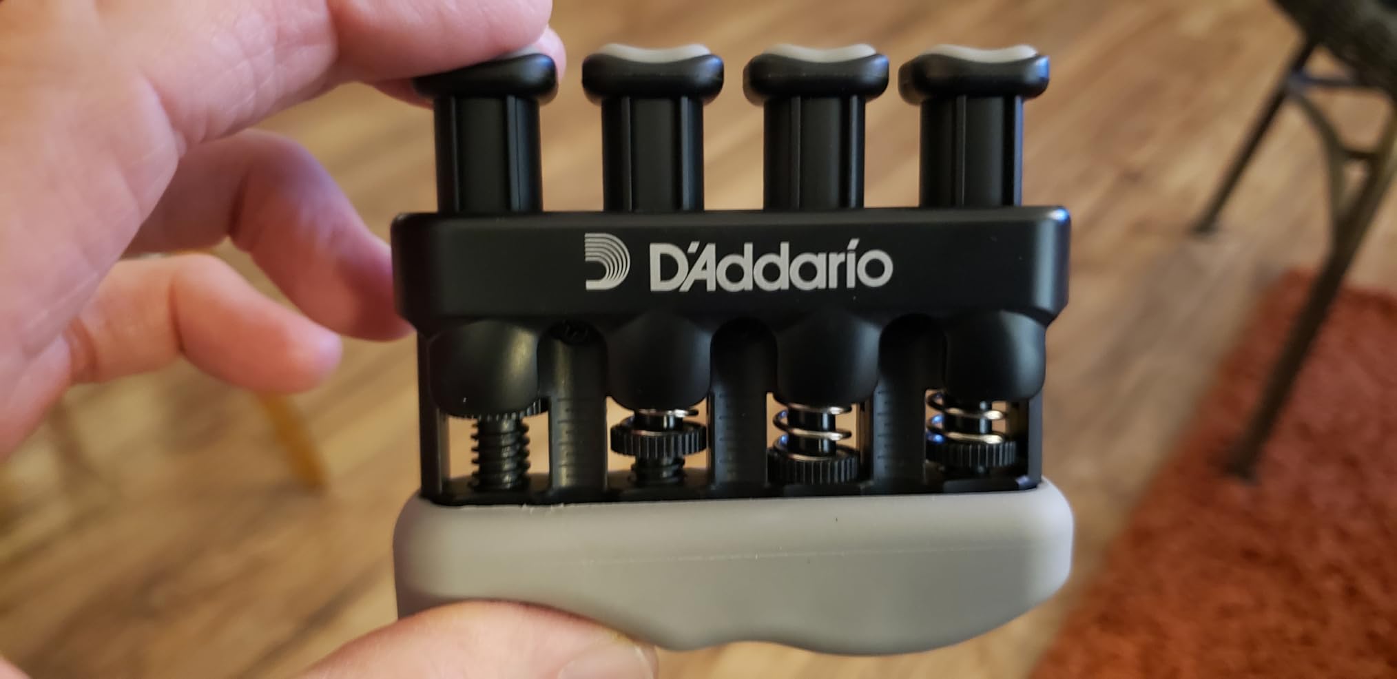 D'Addario Varigrip Hand Exerciser - Improve Dexterity and Strength in Fingers customer photo 2