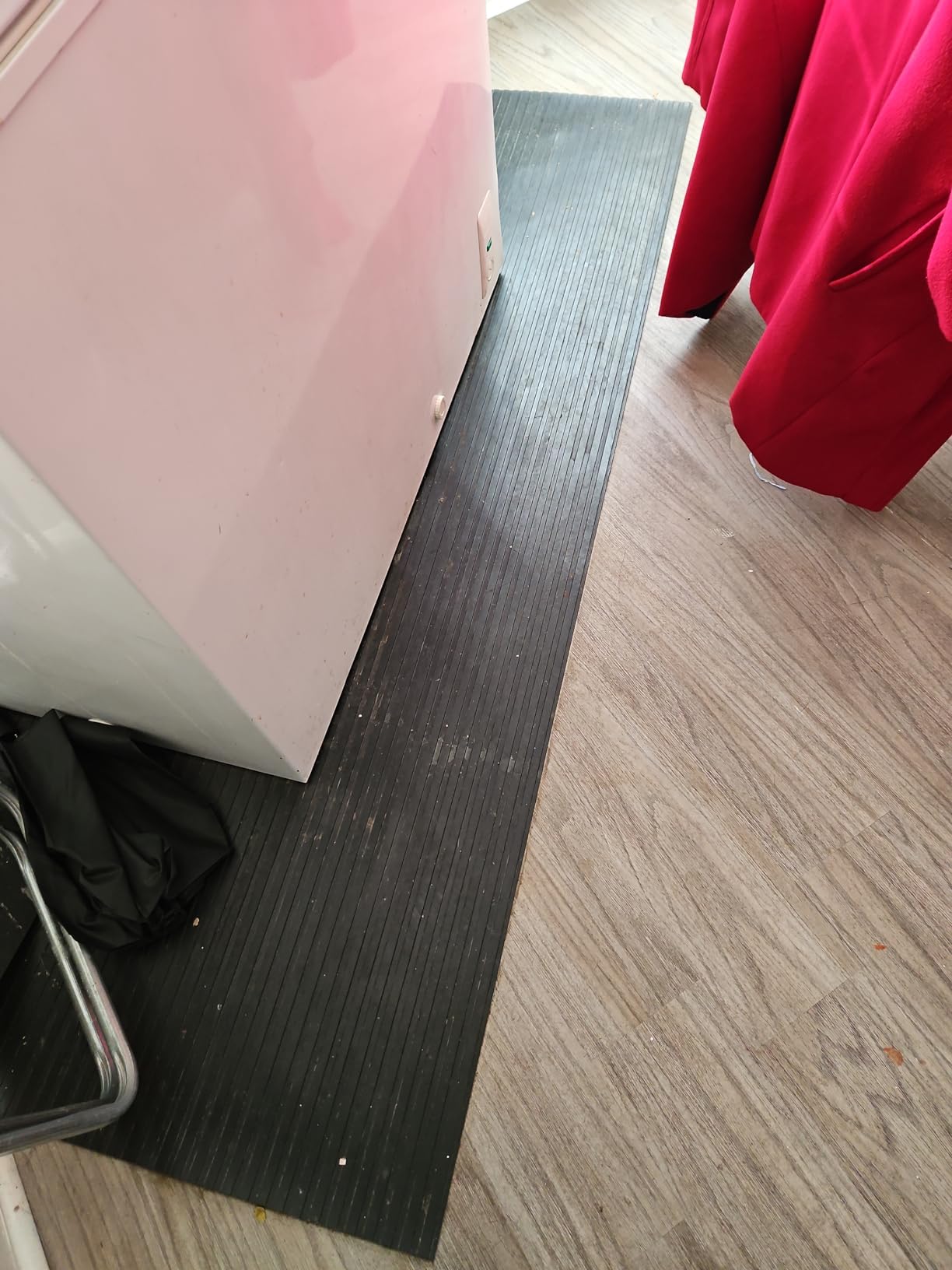 Rubber-Cal Wide-Rib Corrugated Rubber Floor Mat - 1/8 in. Th x 3ft x 4ft customer photo 1